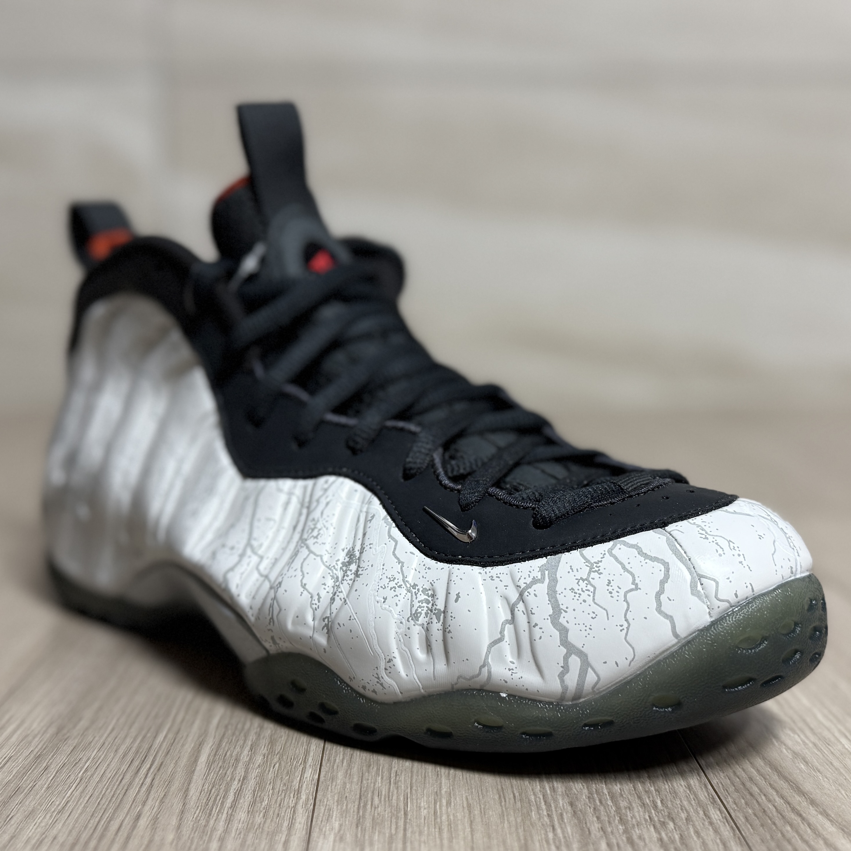 Nike x Tekken 8 Air Foamposite One PRM Jin 착용 스타일 - 5