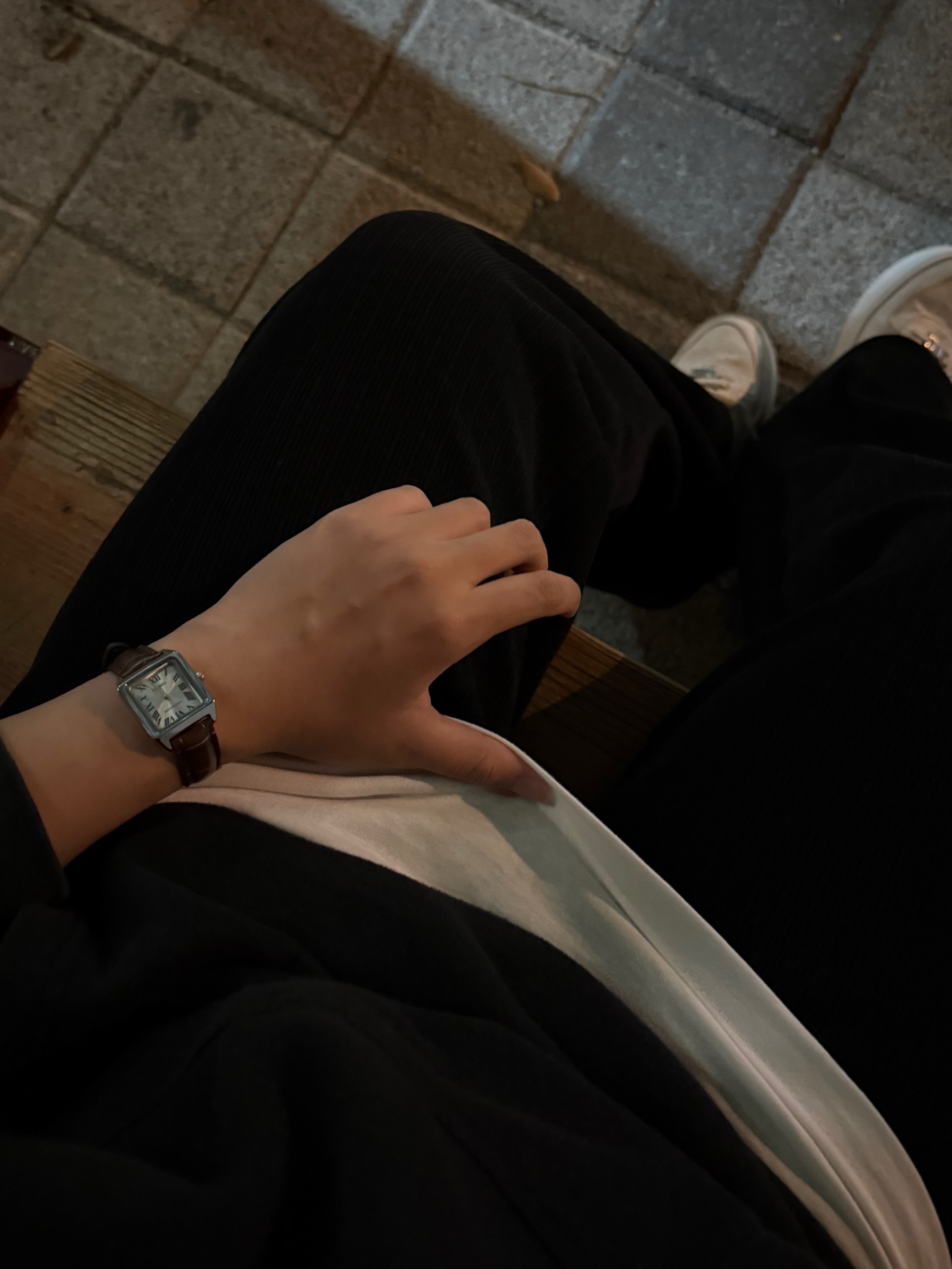 Casio LTP-V007L-9B, (W) Nike Air Force 1 '07 Low White 착용 스타일