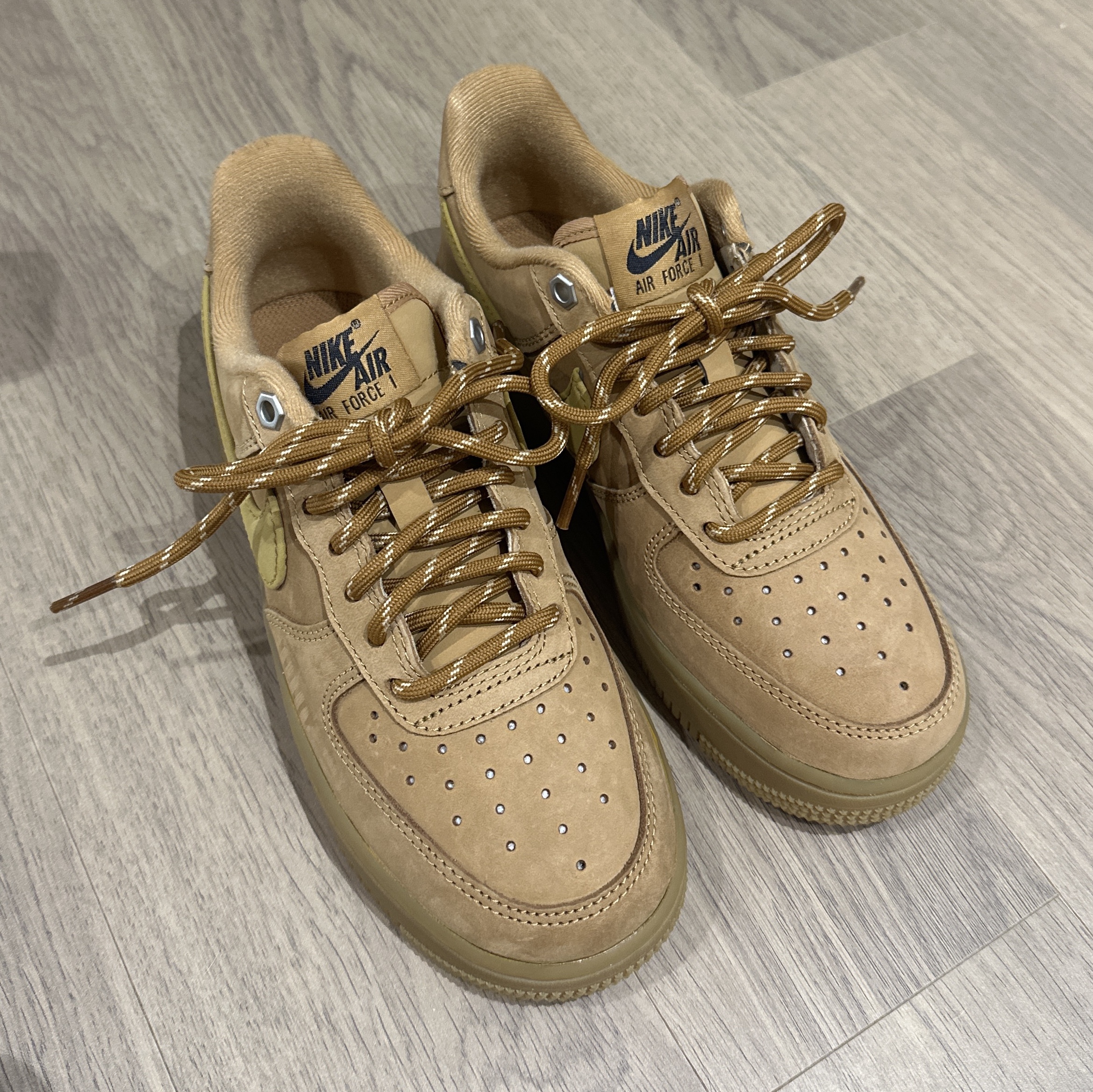 (W) Nike Air Force 1 '07 WB Flax Wheat 착용 스타일