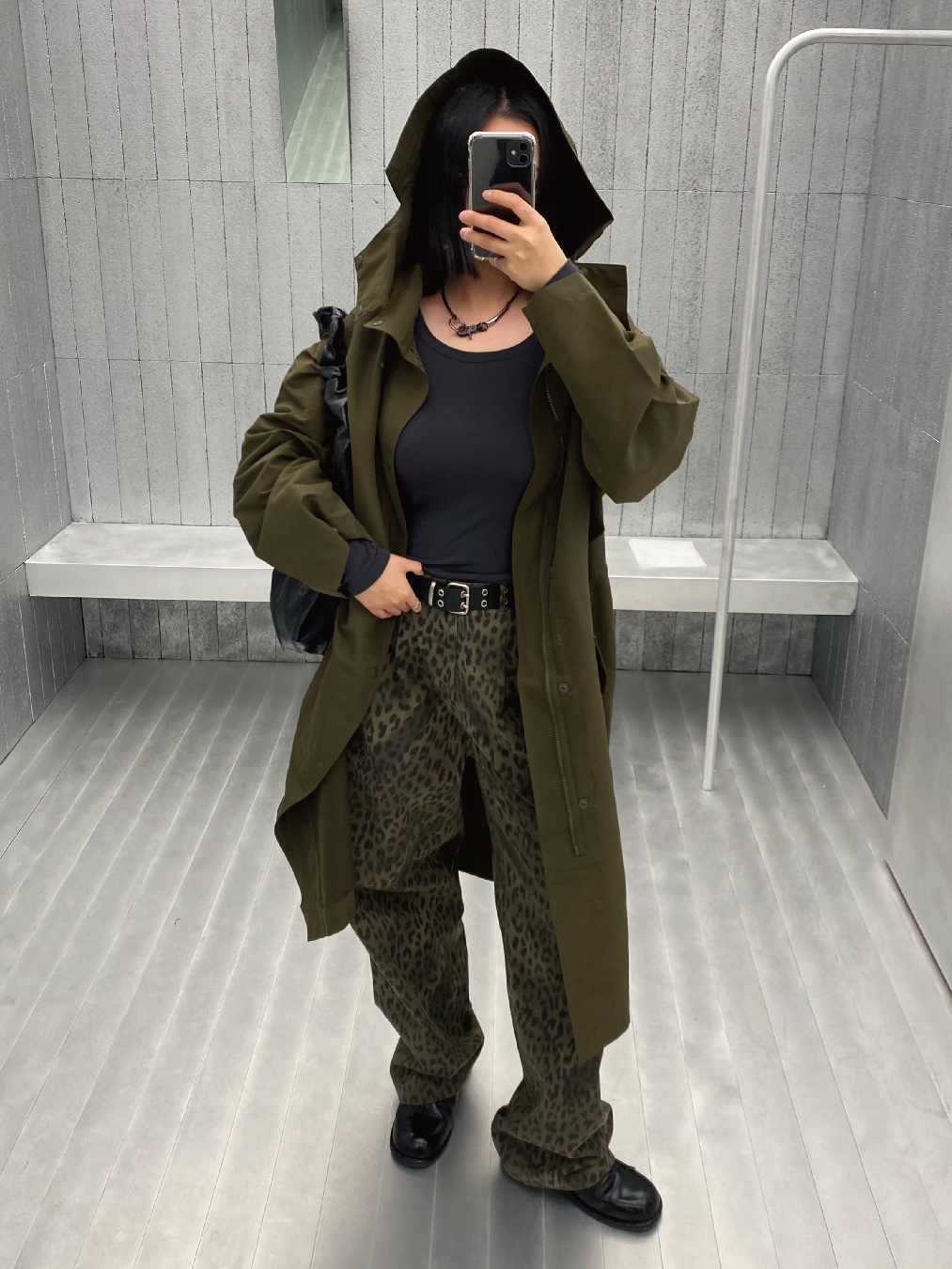ersco Leopard Baggy Trousers Khaki 착용 스타일 - 7