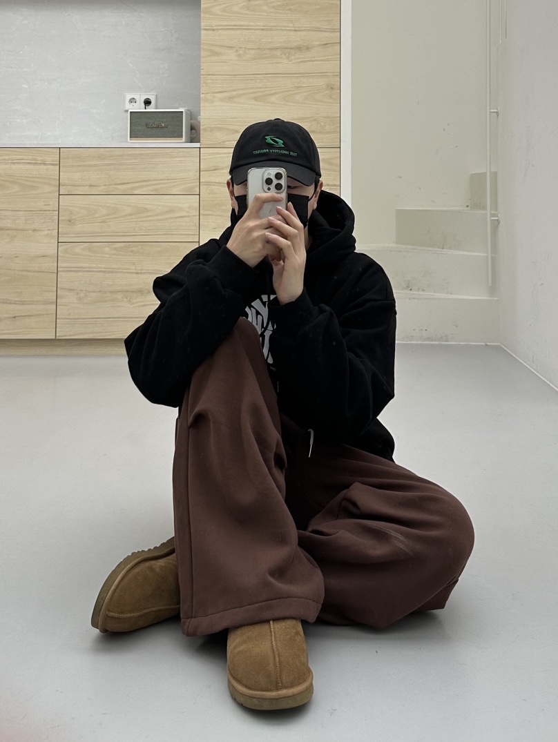 UGG Tasman Slipper Chestnut 착용 스타일 - 3