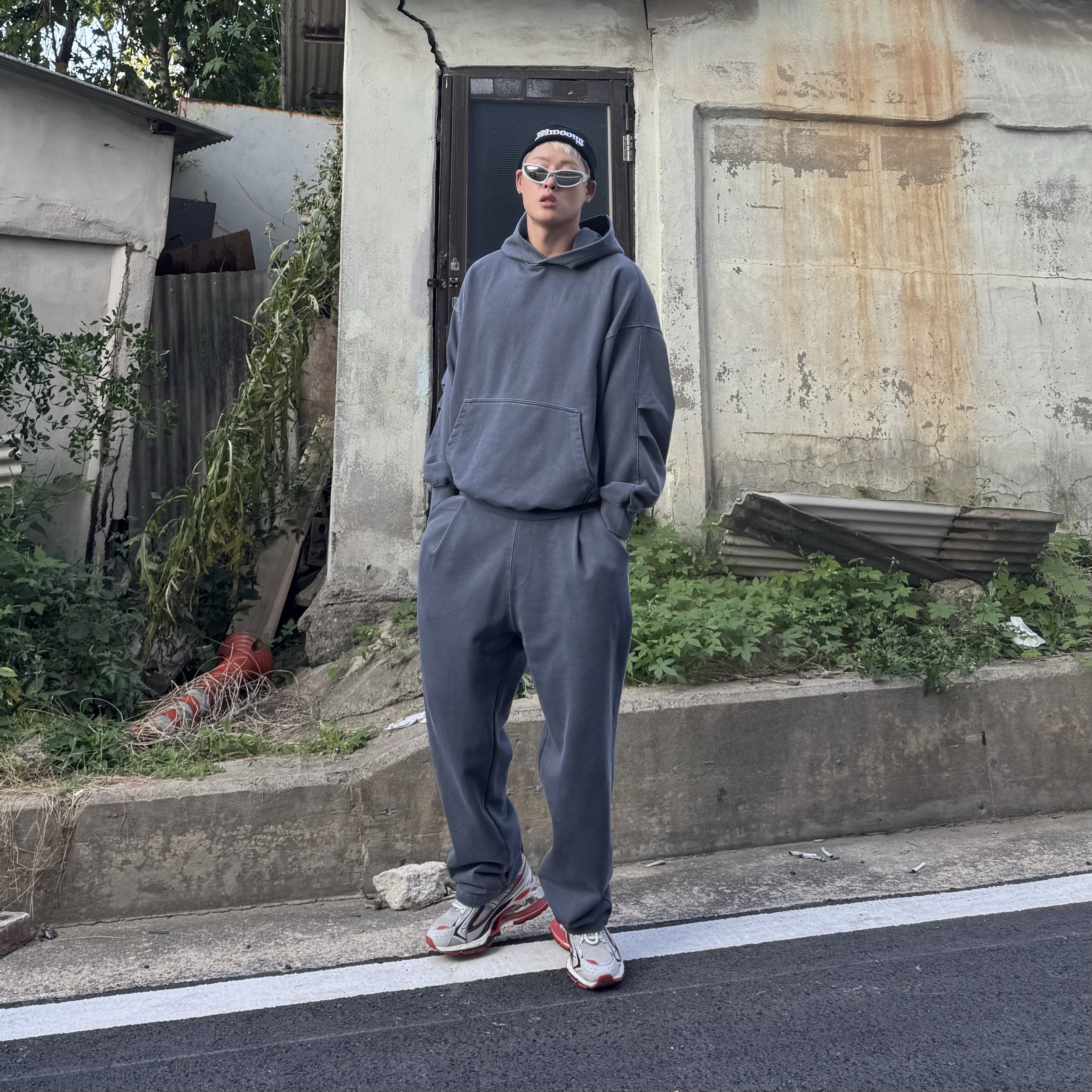Balenciaga X-Pander Sneakers Red Silver 착용 스타일