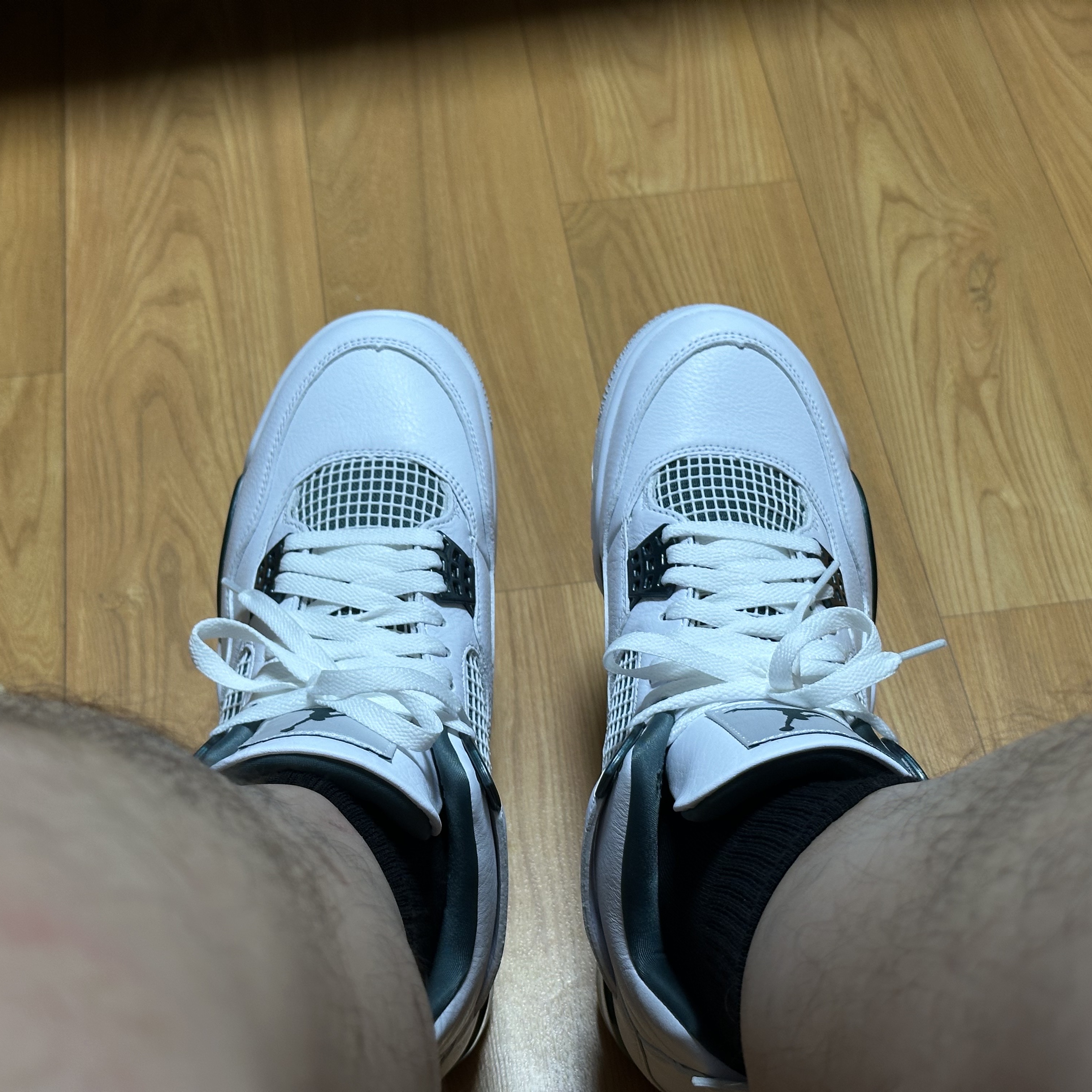 Jordan 4 Retro Oxidized Green 착용 스타일