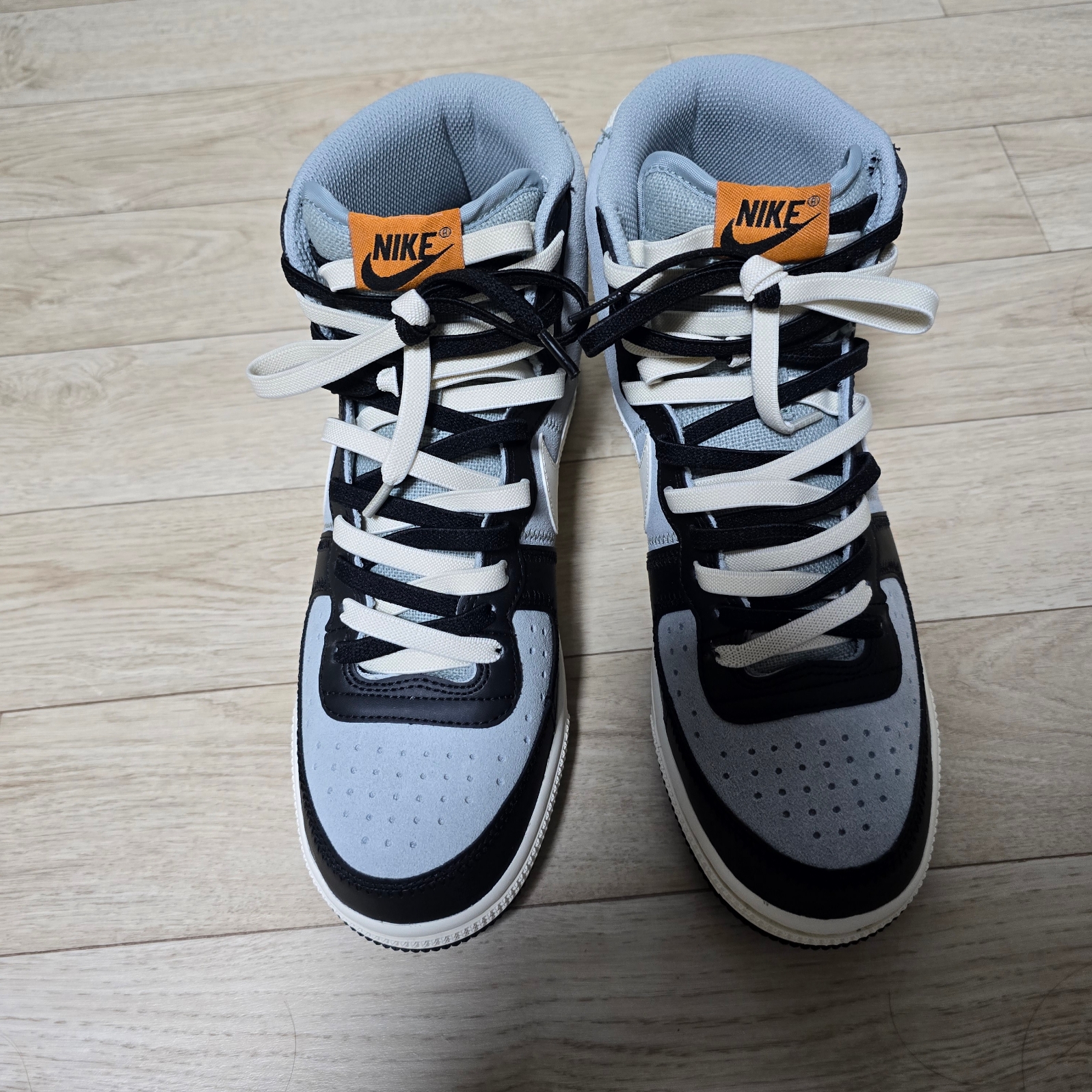 Nike Terminator High Black and Light Pumice 착용 스타일 - 1