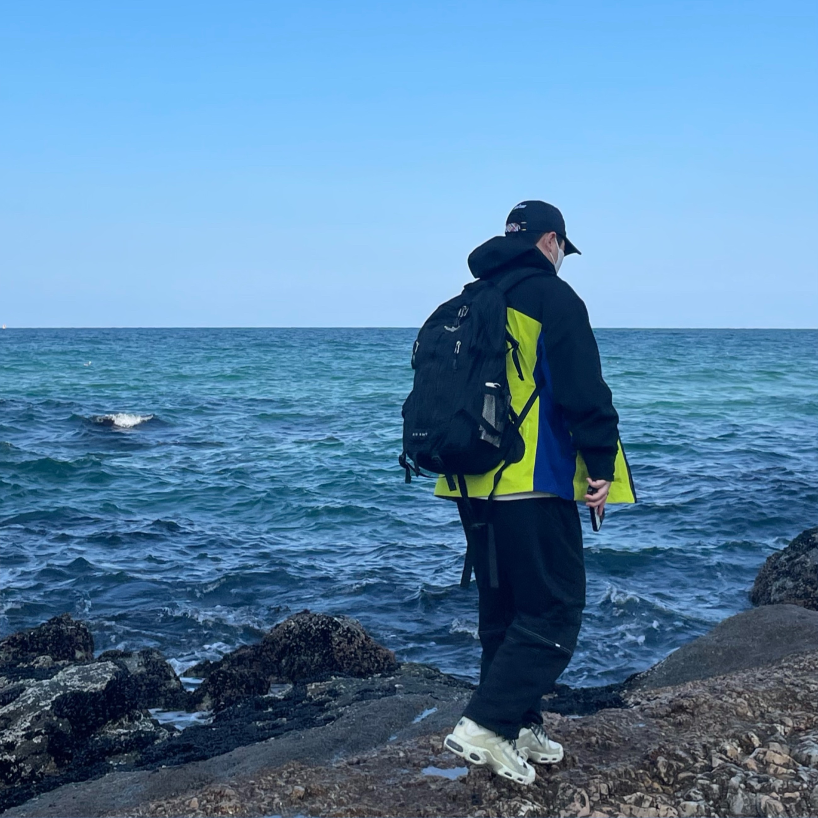 Nike ACG Gore-Tex Misery Ridge Jacket Black Deep Royal Blue Cyber - Asia, Nike ACG Be True Featherlight Cap Black 착용 스타일