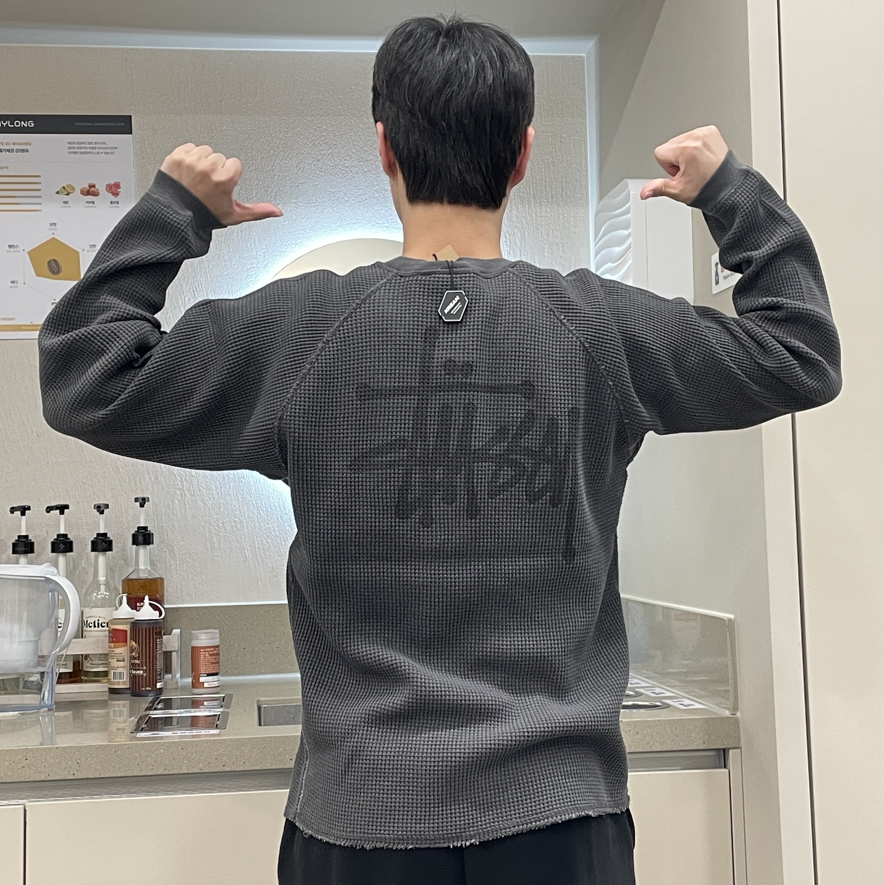 Stussy Raglan Thermal LS Crew Washed Black 착용 스타일