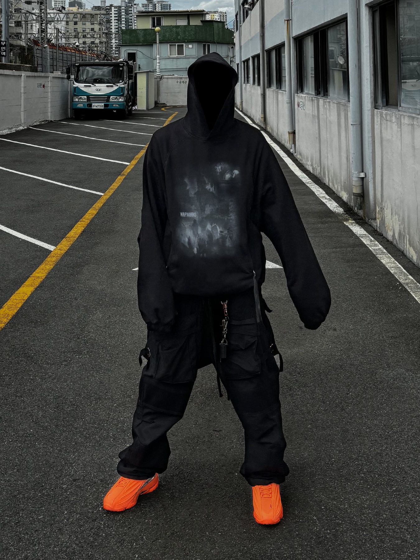 Nike x Drake Nocta Hot Step 2 Total Orange 착용 스타일