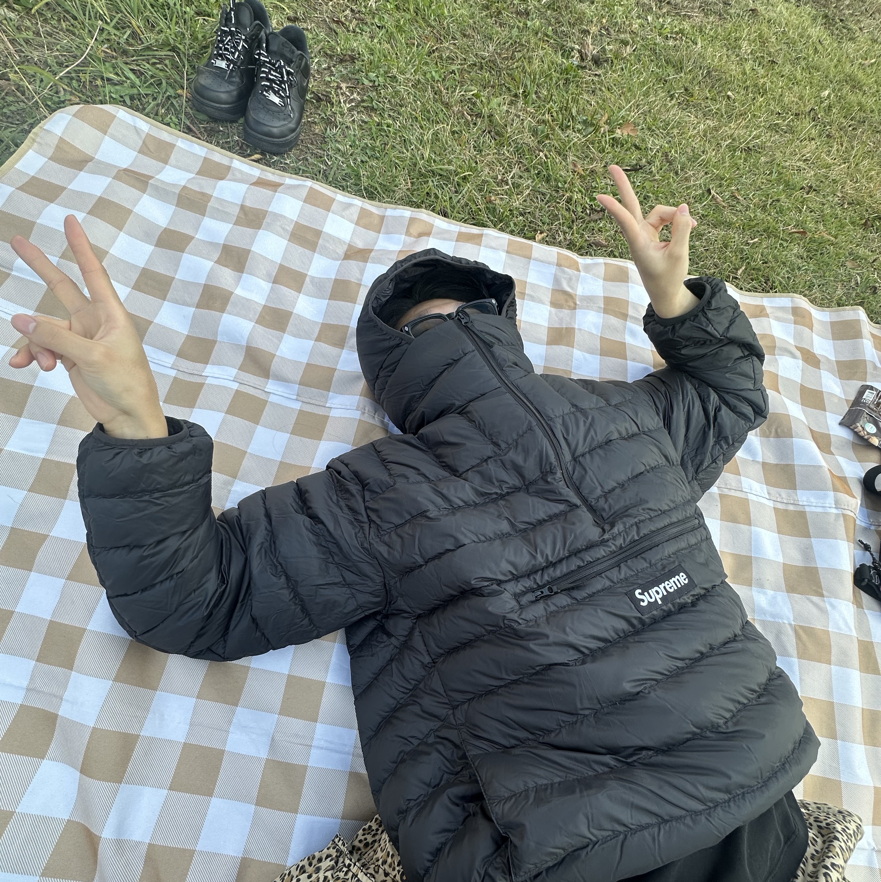 Supreme Micro Down Half Zip Hooded Pullover Black - 24FW, Chrome Hearts Pen 15 Black 착용 스타일