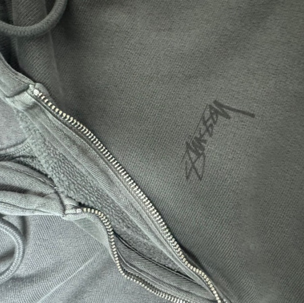 Stussy Pigment Dyed Smooth Stock Zip Hoodie Navy 착용 스타일