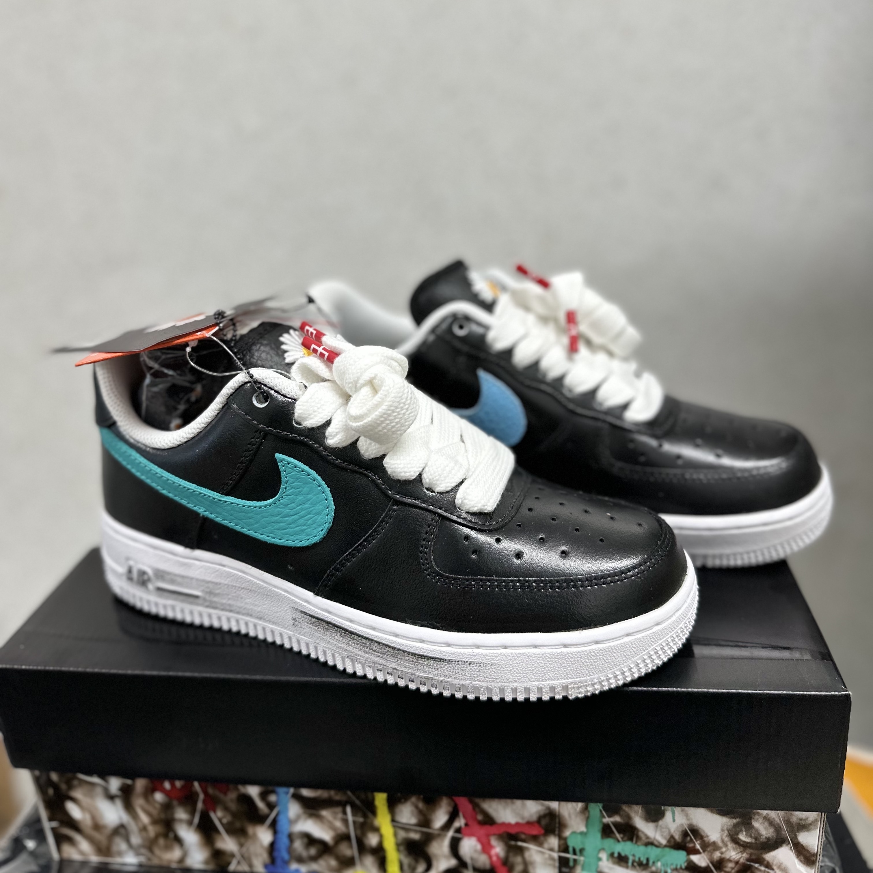 Nike x Peaceminusone Air Force 1 Low Para-Noise 3.0 Black and Multicolor 착용 스타일