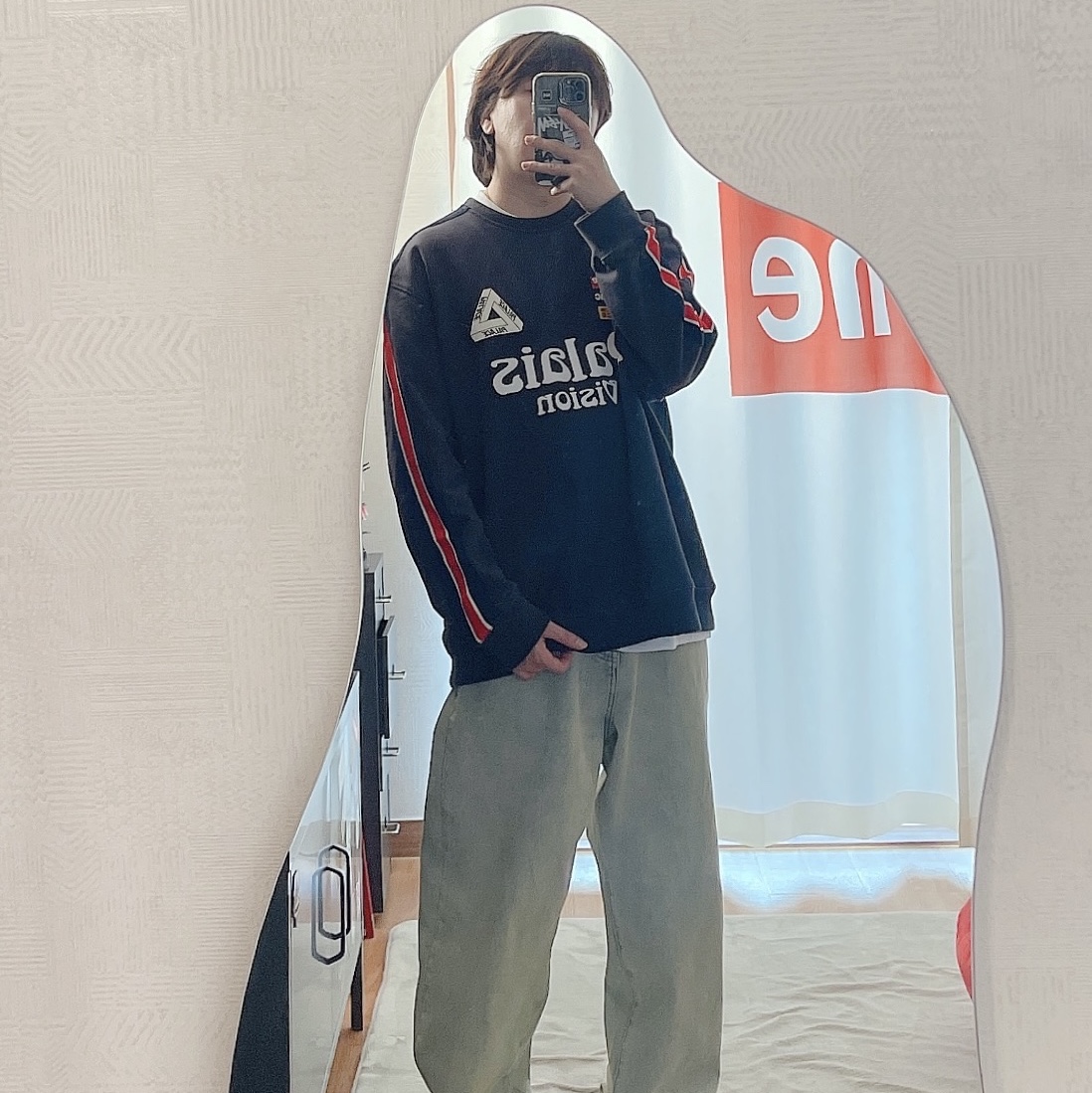 Palace Flag Stripe Crew Navy - 22SS, Supreme Baggy Jean Dirty Indigo - 23SS 착용 스타일 - 2