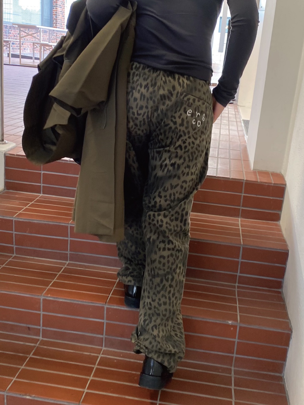 ersco Leopard Baggy Trousers Khaki 착용 스타일 - 8