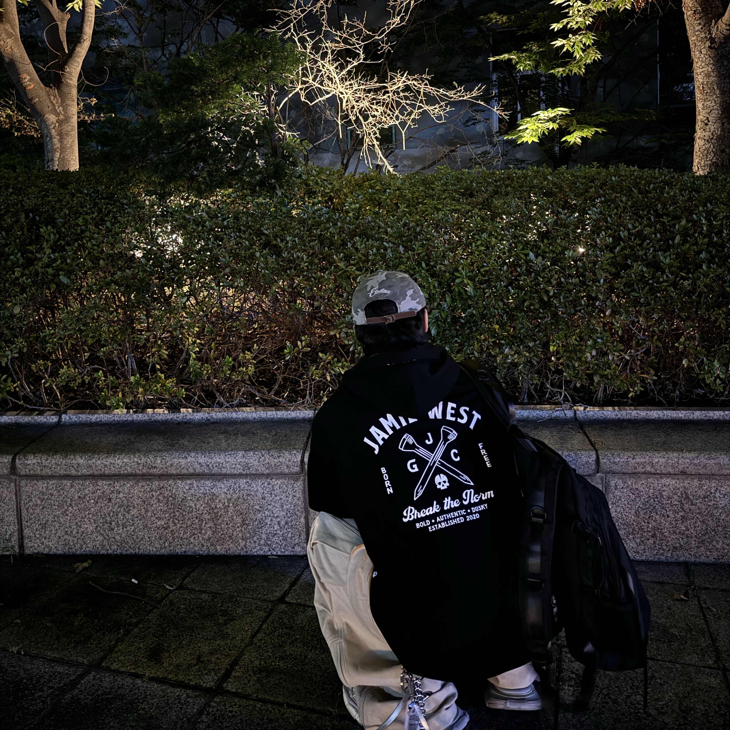 Nonnod Side Zip Cargo Pants Beige, ETCE New Vision Camo Cap Light Camo 착용 스타일 - 2