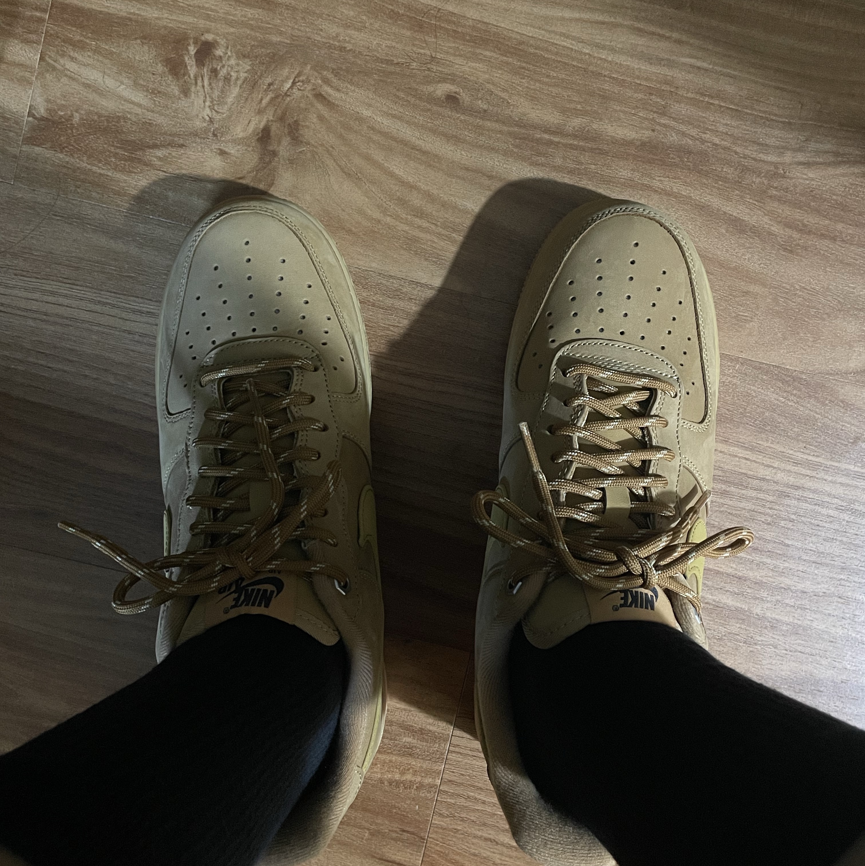 Nike Air Force 1 '07 WB Flax 착용 스타일 - 2