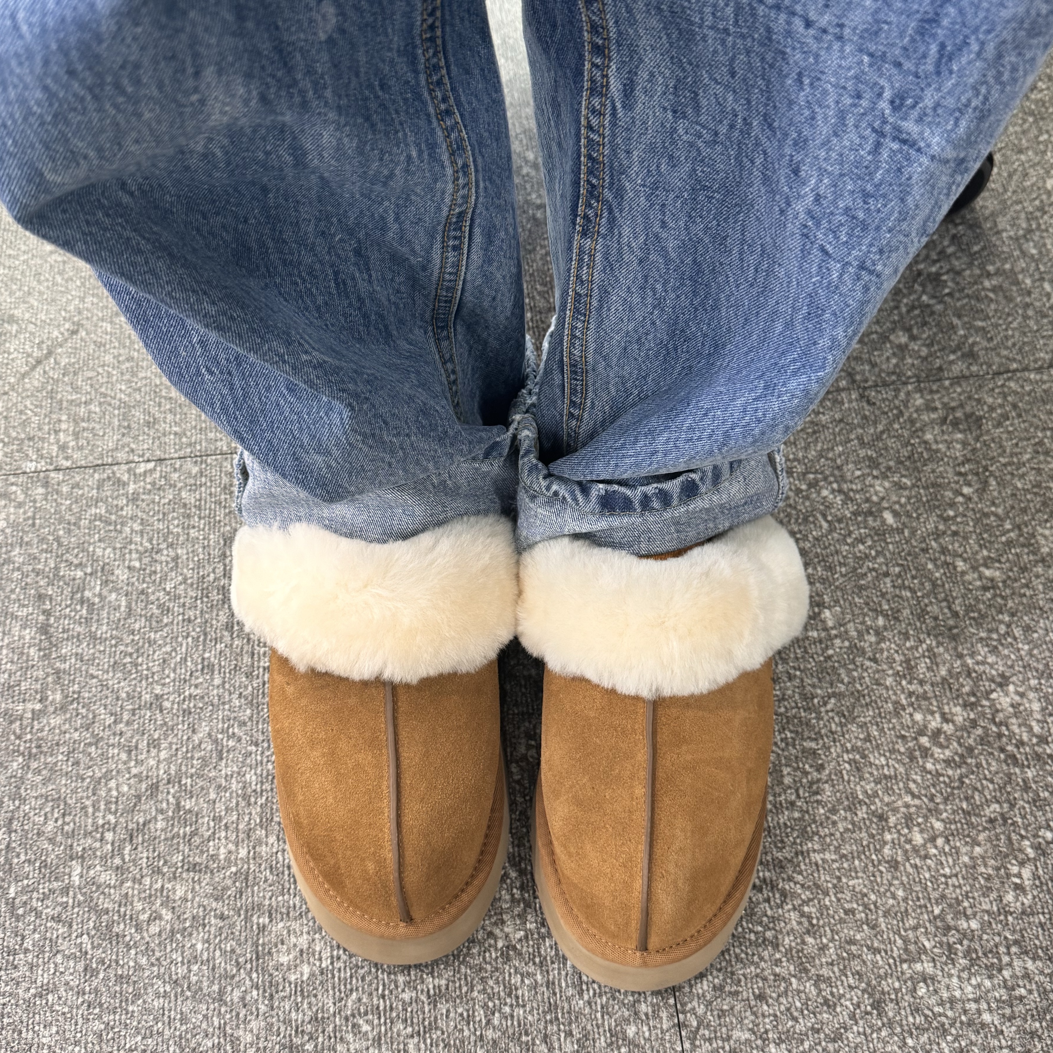 (W) UGG Disquette Slipper Chestnut 착용 스타일