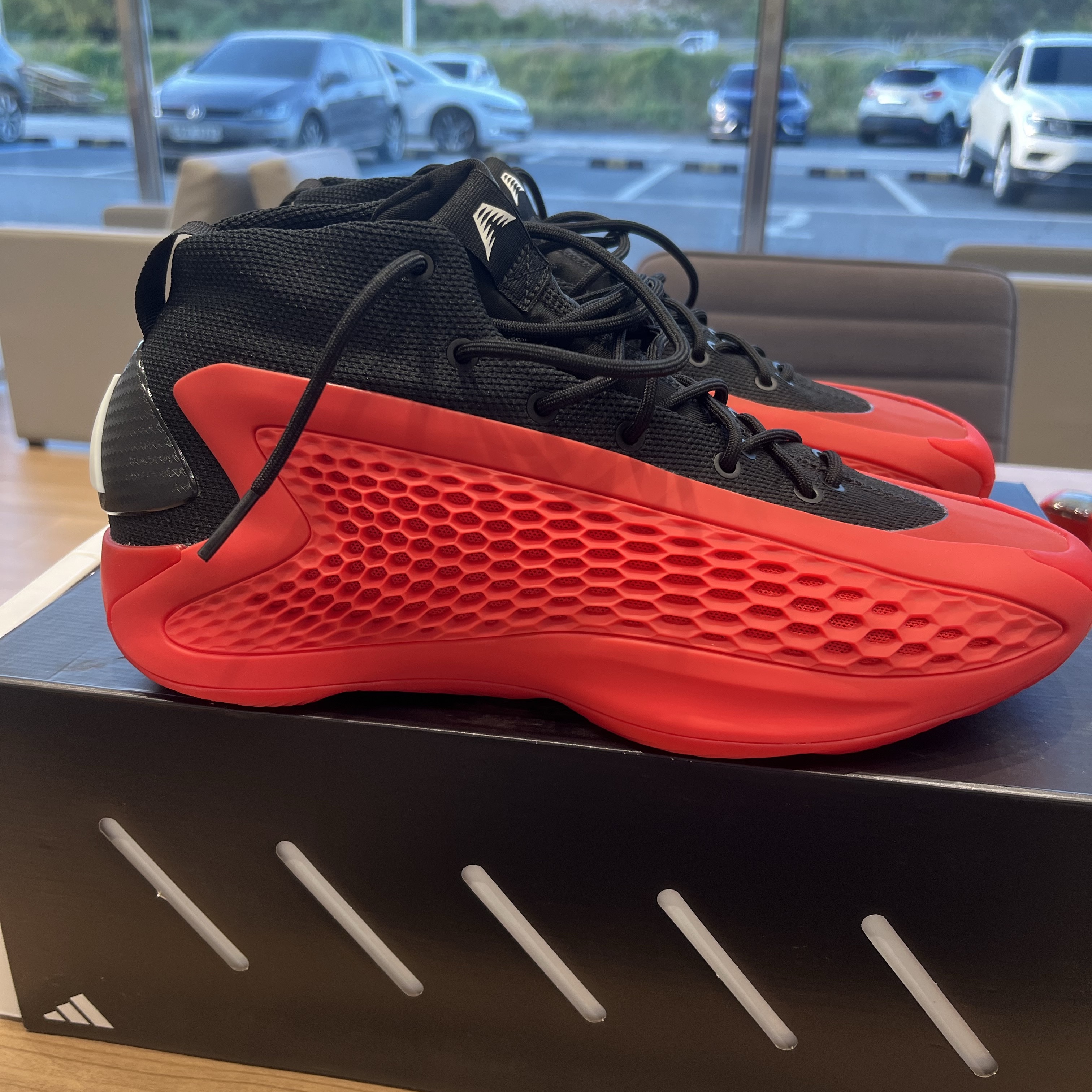 Adidas AE 1 Georgia Bulldogs Black Red 착용 스타일