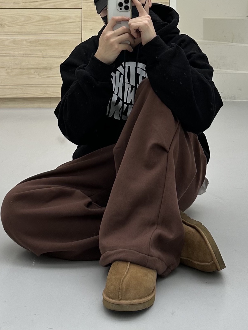 UGG Tasman Slipper Chestnut 착용 스타일 - 1