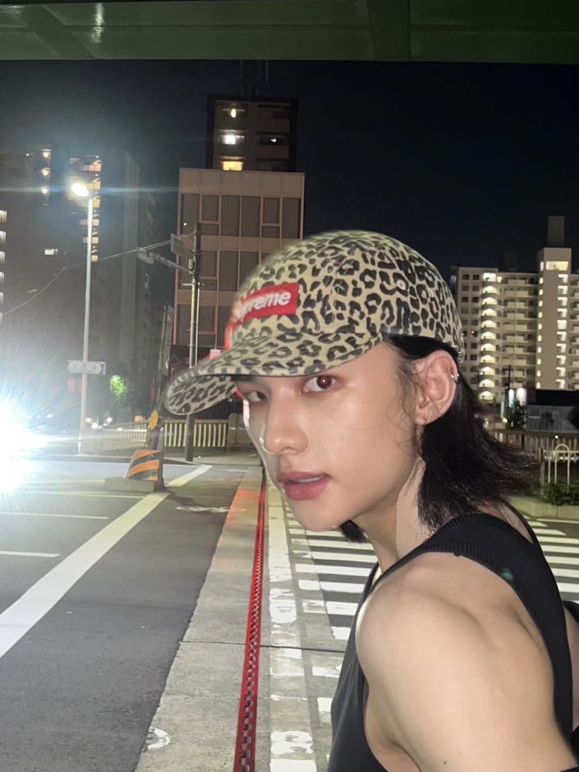 Supreme Washed Chino Twill Camp Cap Leopard - 23FW 착용 스타일