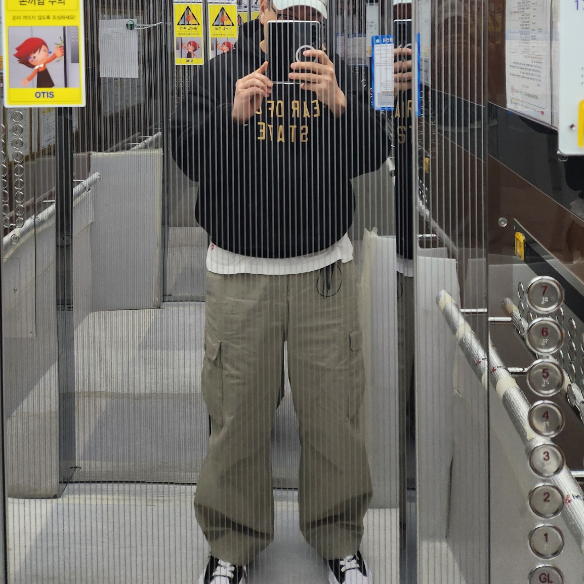 Essentials Fleece State Hoodie Black - 24FW 착용 스타일