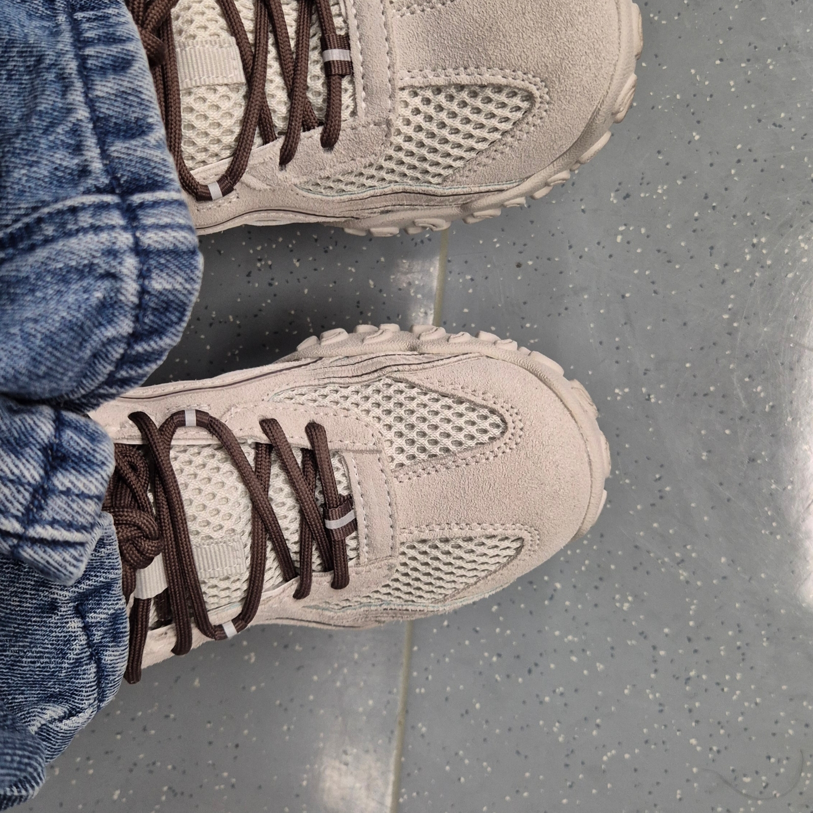 Fila Echappe LX Beige 착용 스타일