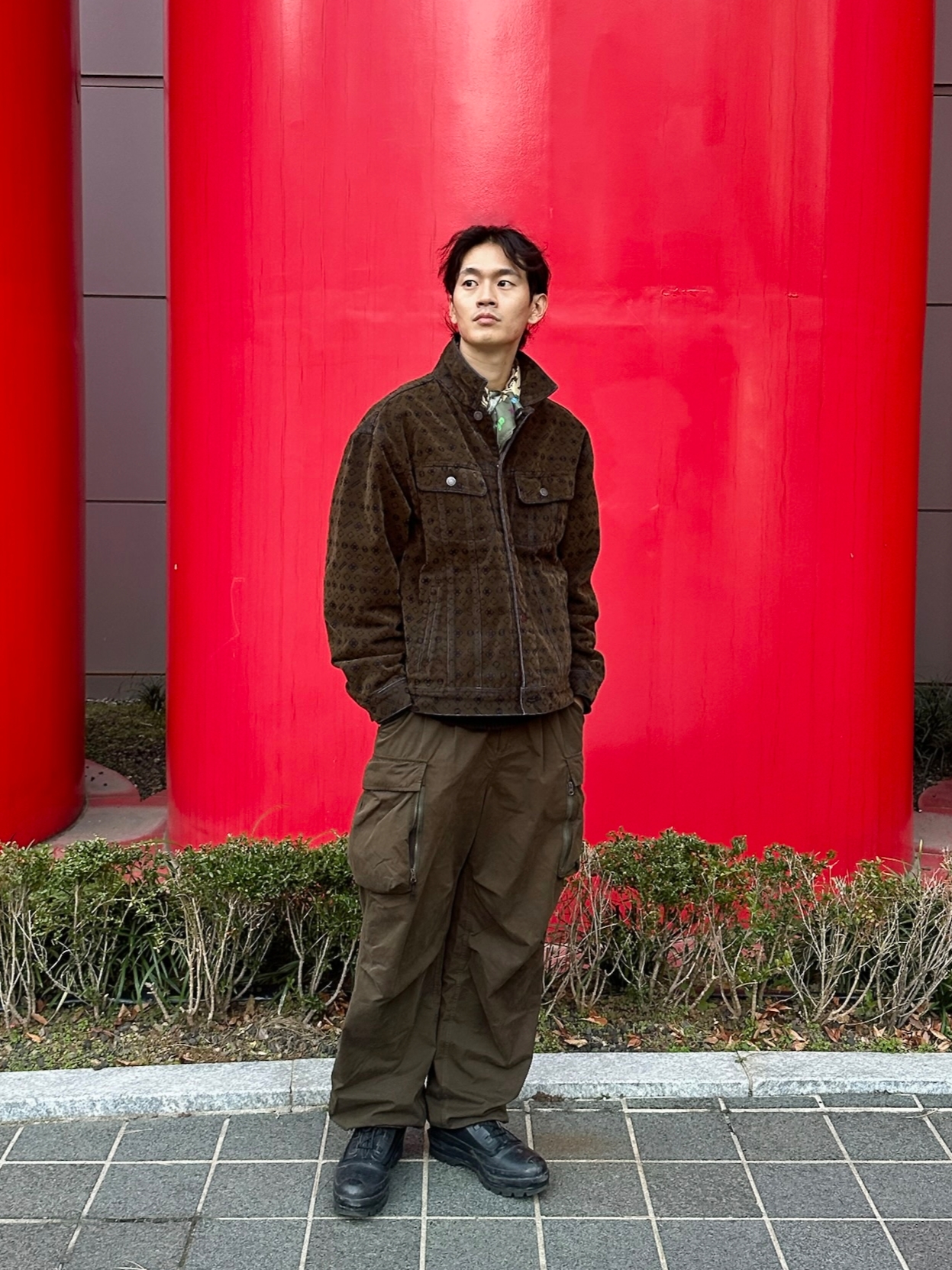 Supreme Flocked Denim Trucker Jacket Black - 24FW, Converse x Ambush Chuck Taylor All Star Duck Boot Black 착용 스타일