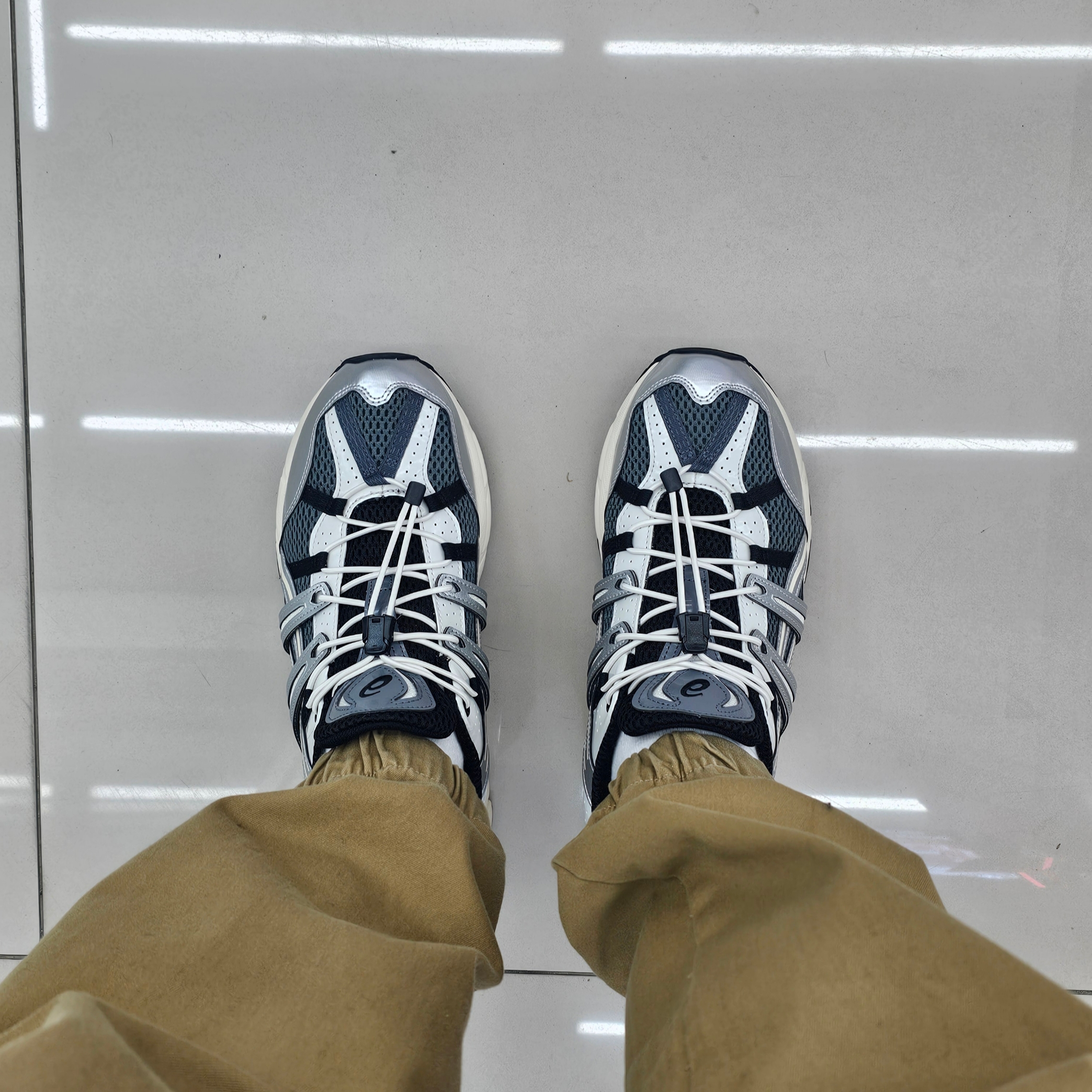 Asics Unlimited Gel-Sonoma 15-50 Steel Grey Pure Silver 착용 스타일 - 1