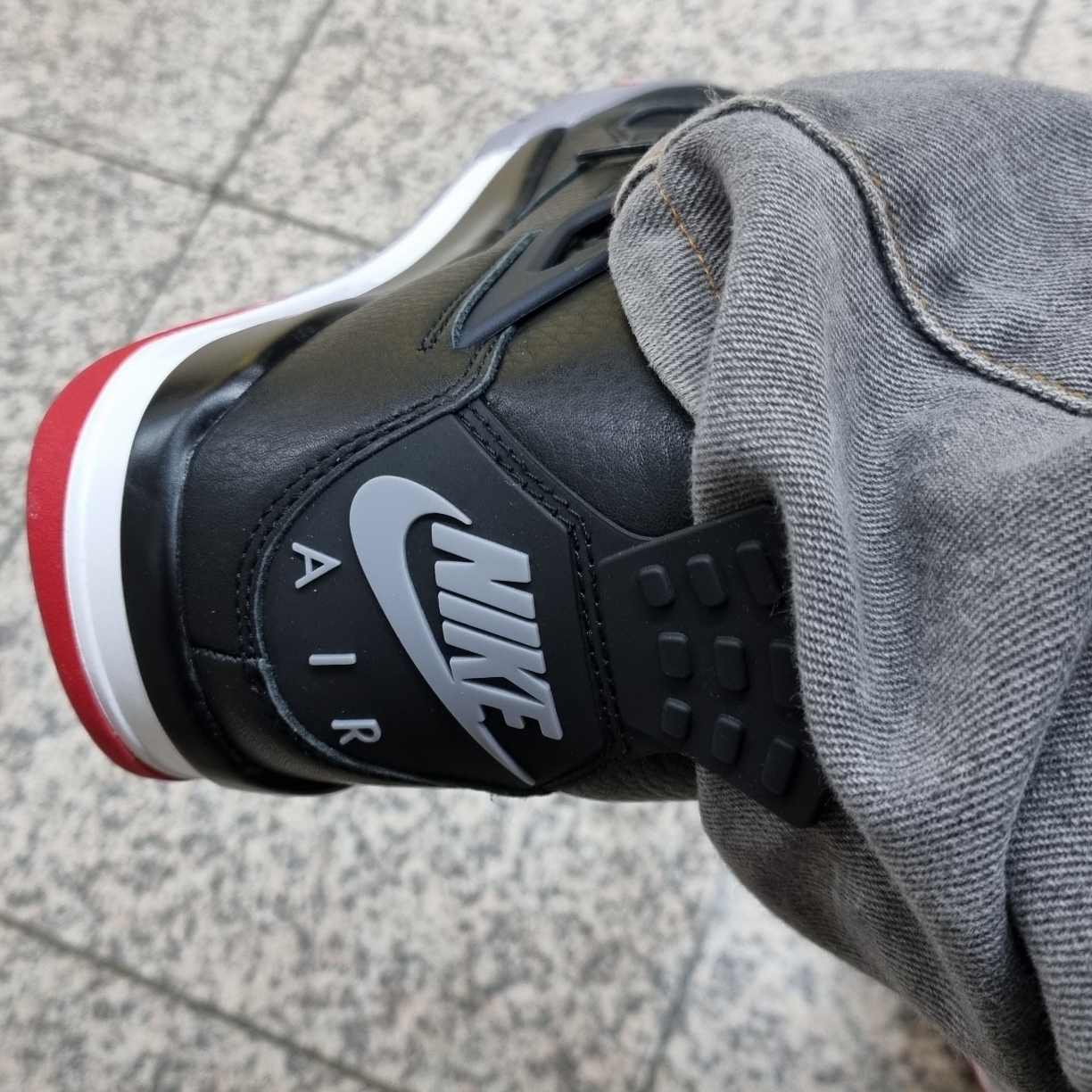 Jordan 4 Retro Bred Reimagined 착용 스타일
