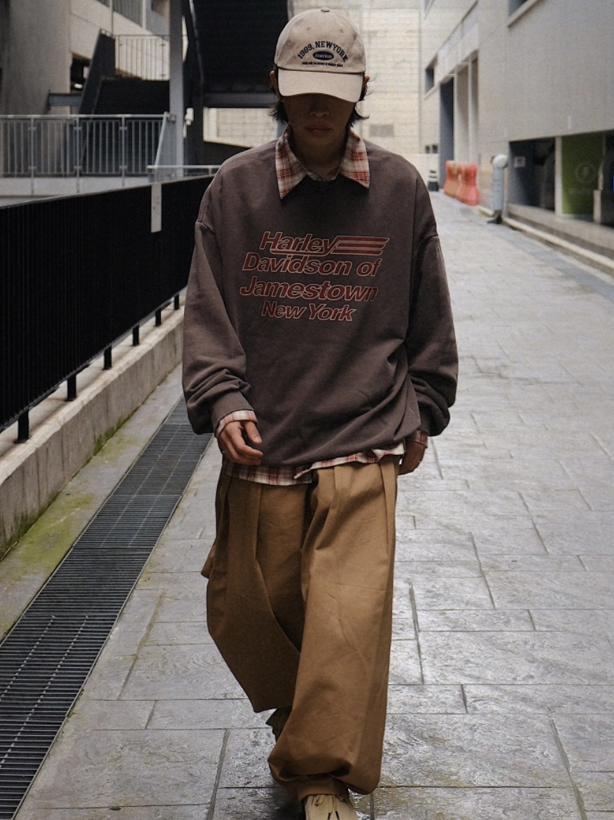 Clarks Wallabee Maple Suede 착용 스타일 - 1