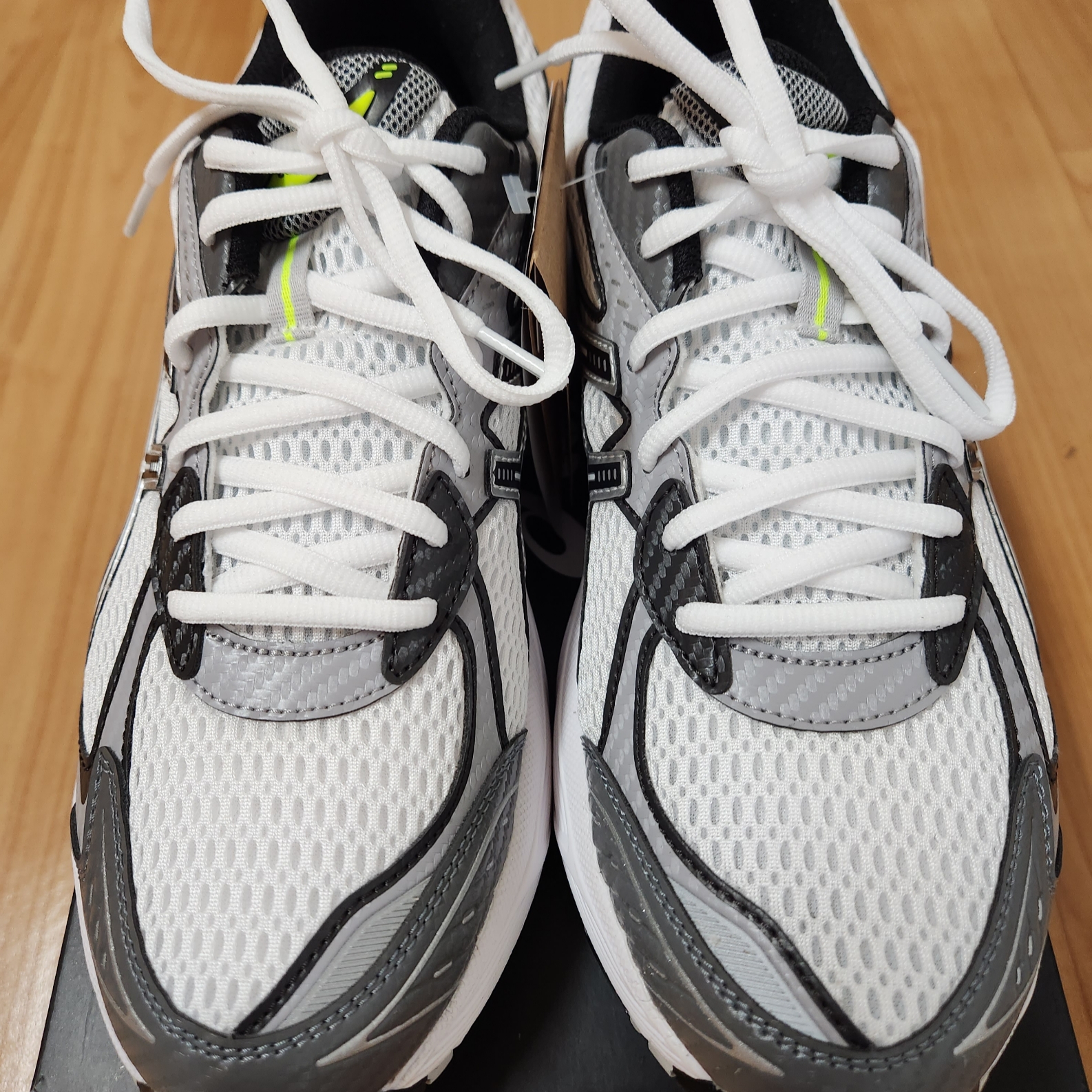 Asics x JJJJound GT-2160 White Black 착용 스타일