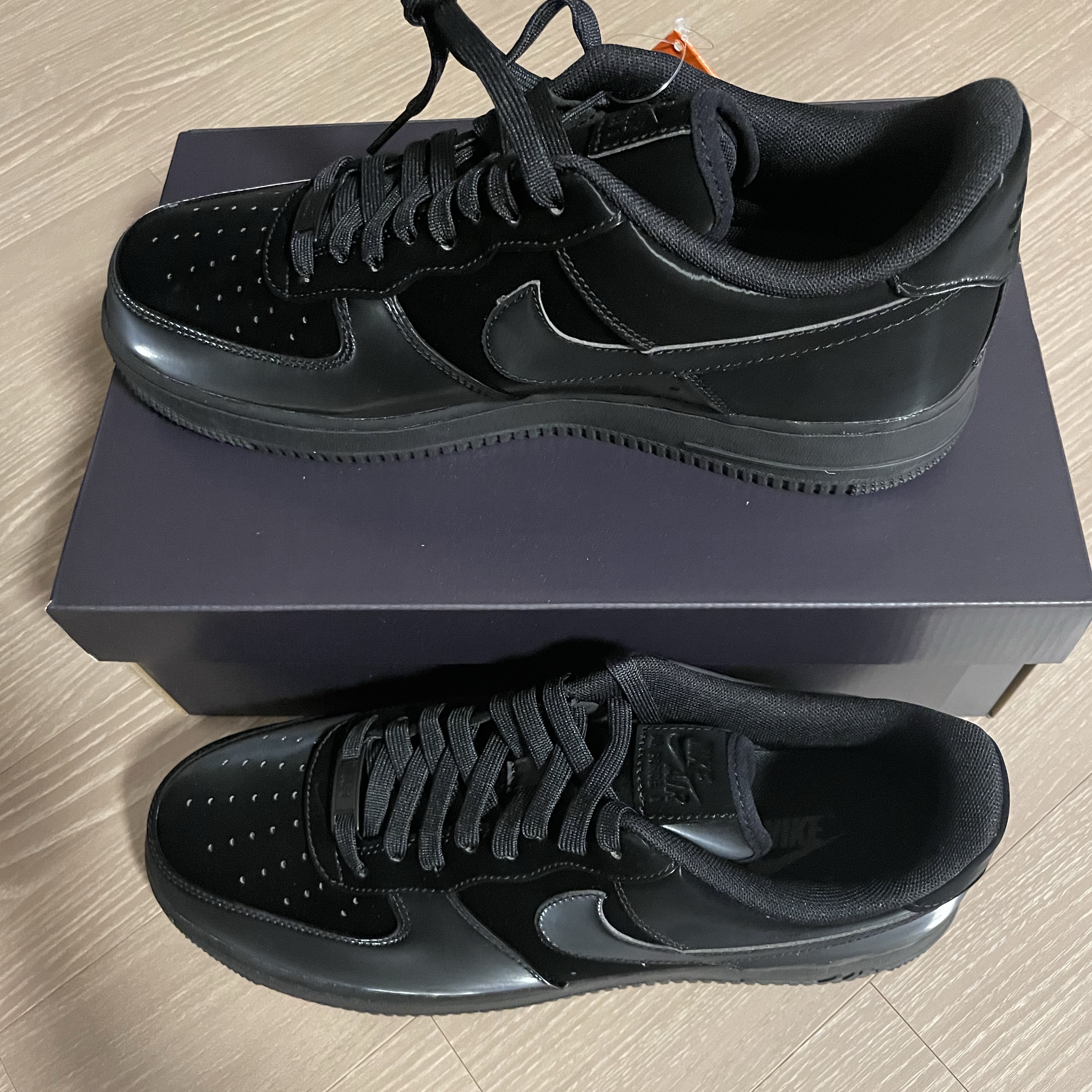 Nike Air Force 1 '07 LX Black 착용 스타일 - 2