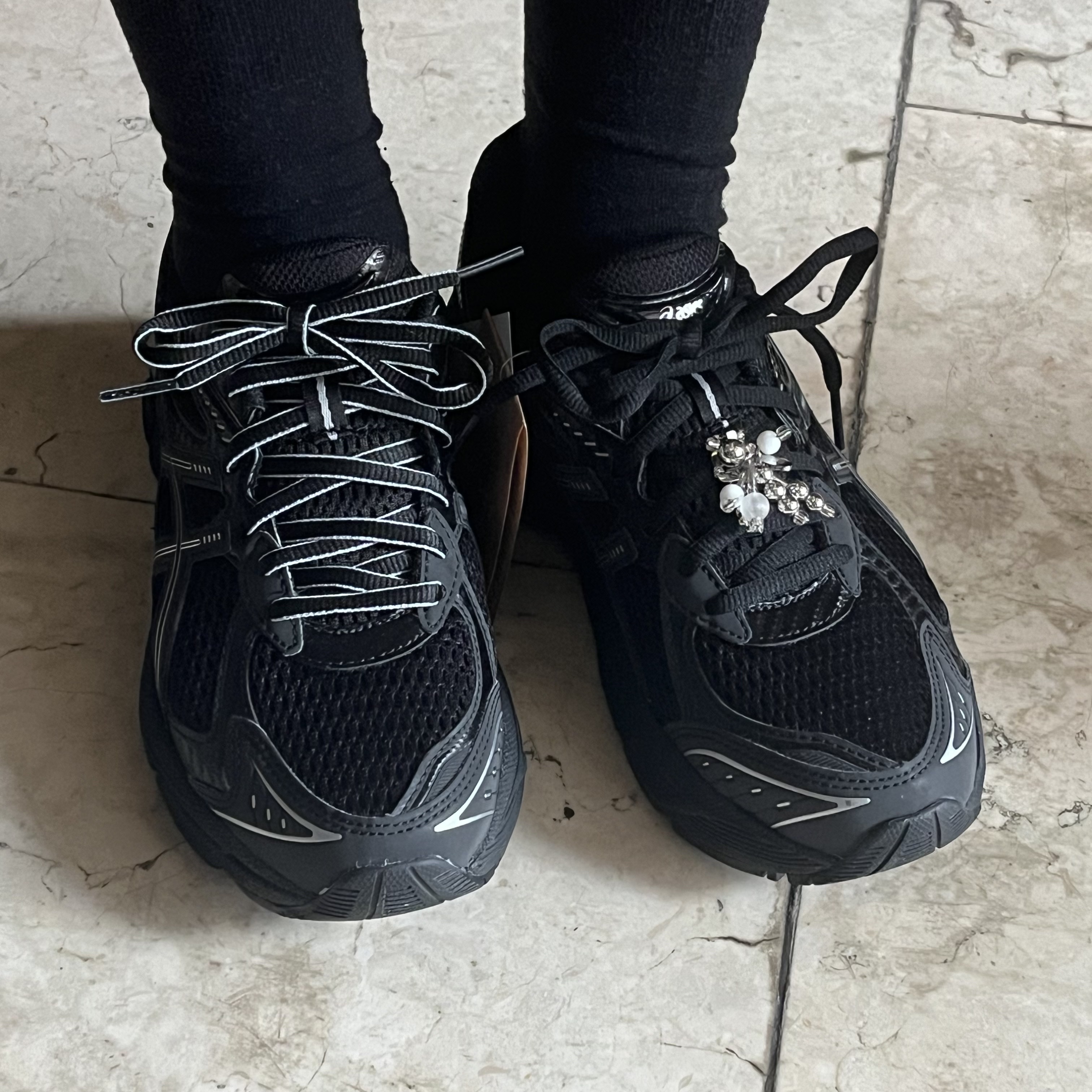 Asics x JJJJound GT-2160 Black Pure Silver 착용 스타일