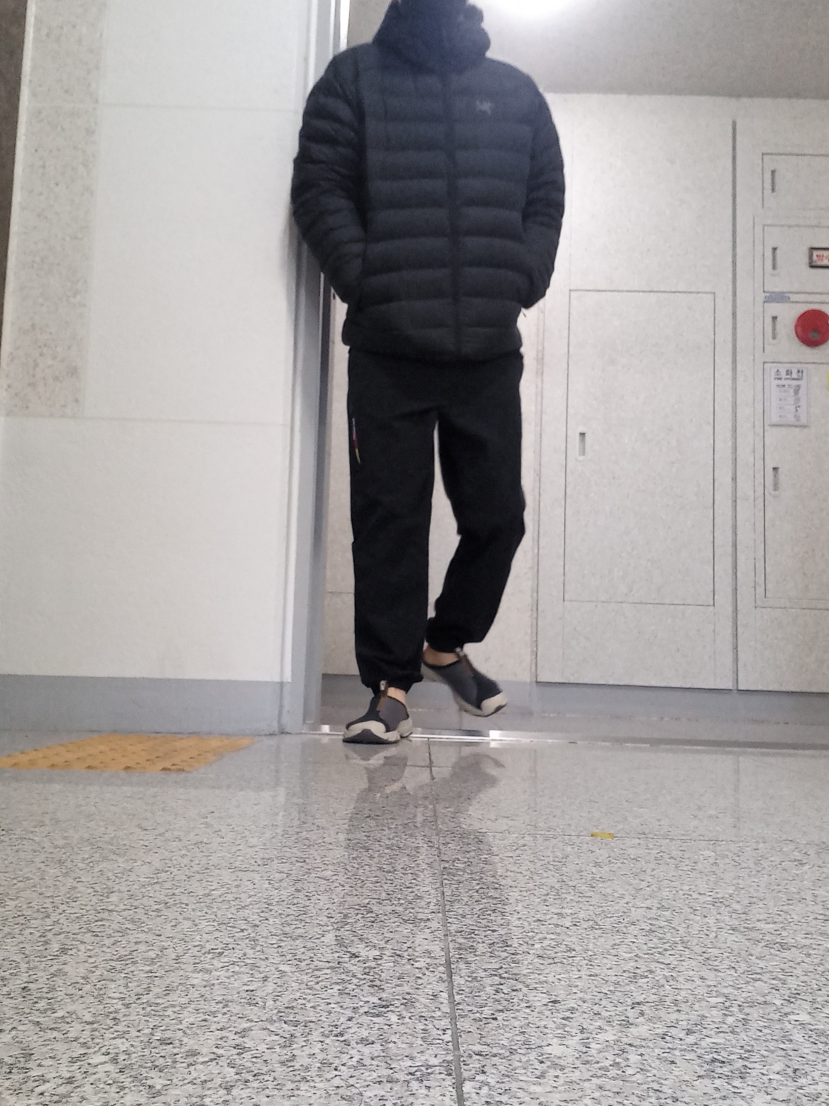 Arc'teryx Cerium Hoody Black, Arc'teryx Cerium Hoody Black 착용 스타일 - 3