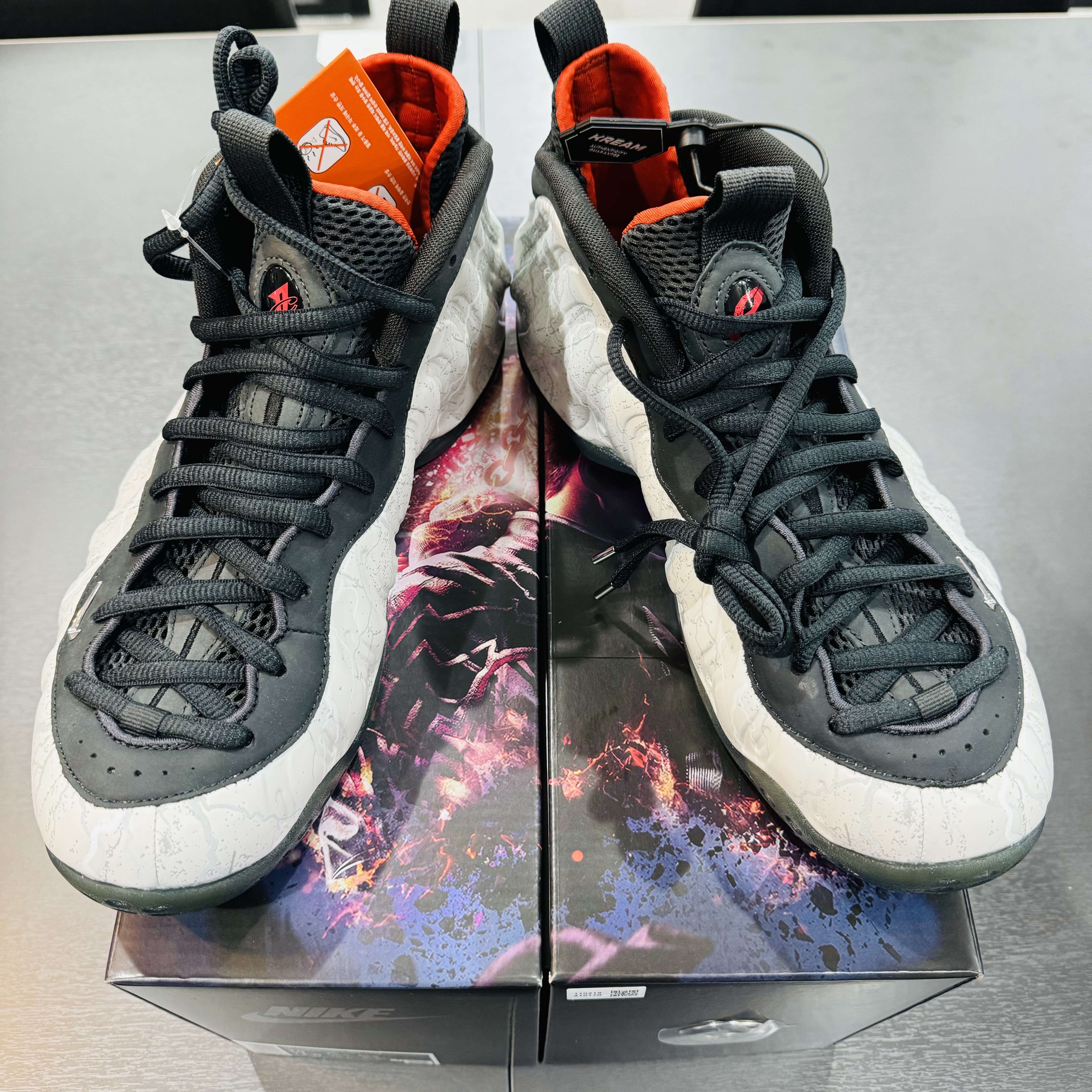 Nike x Tekken 8 Air Foamposite One PRM Jin 착용 스타일 - 3