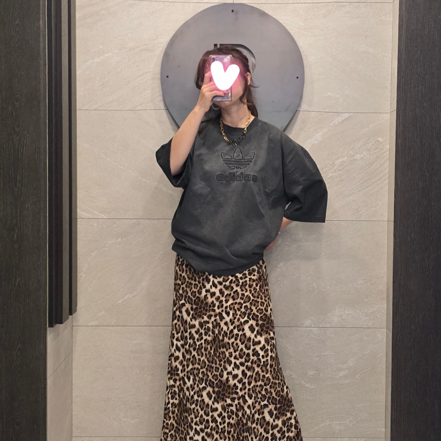 (W) Adidas Adilenium Season 2 Washed Oversized Trefoil T-Shirt Gender Neutral Black - KR Sizing 착용 스타일 - 2