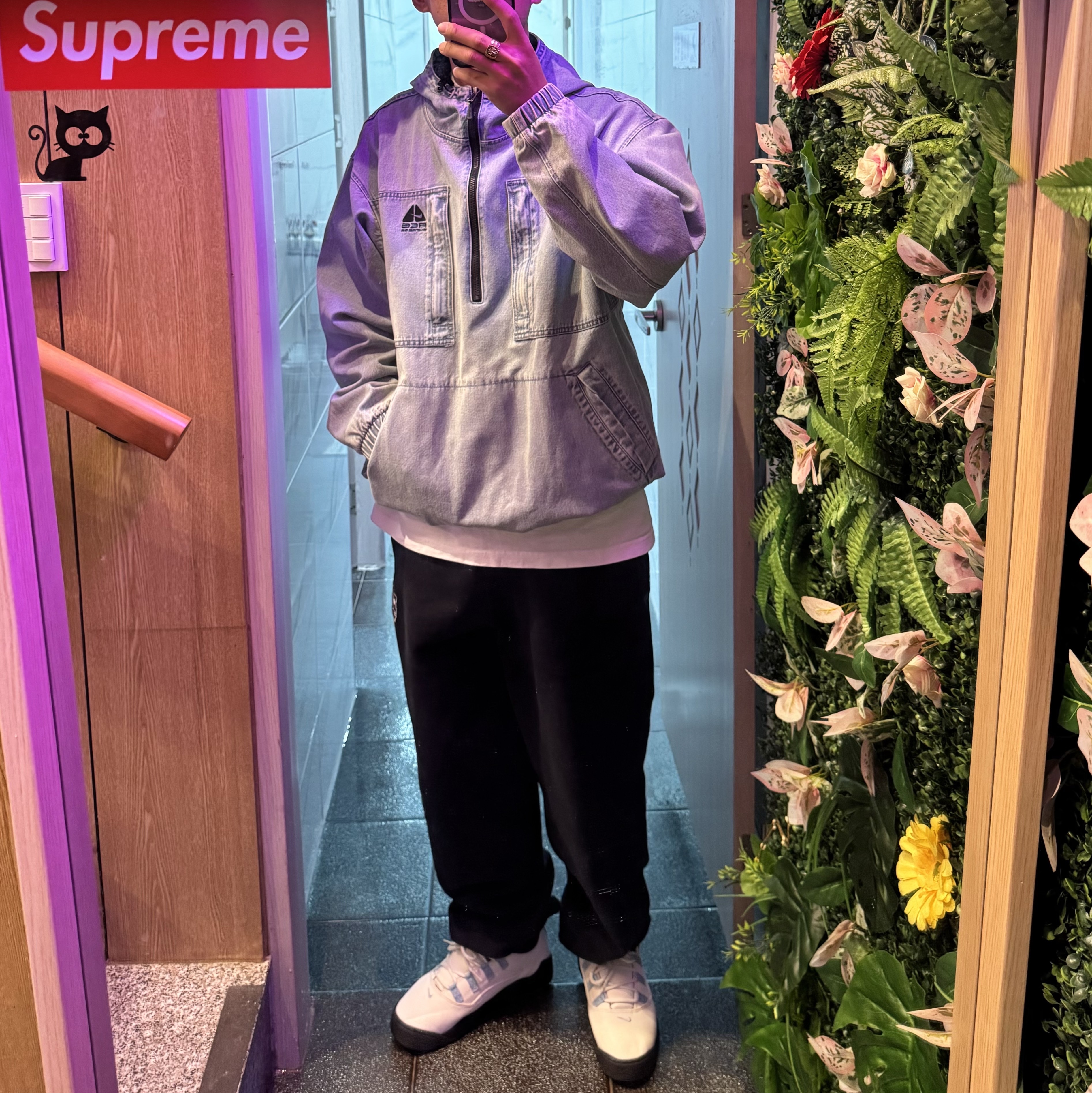 Supreme x Nike ACG Denim Pullover Washed Blue - 22FW, Supreme x Nike ACG Denim 6-Panel Washed Blue - 22FW 착용 스타일 - 1