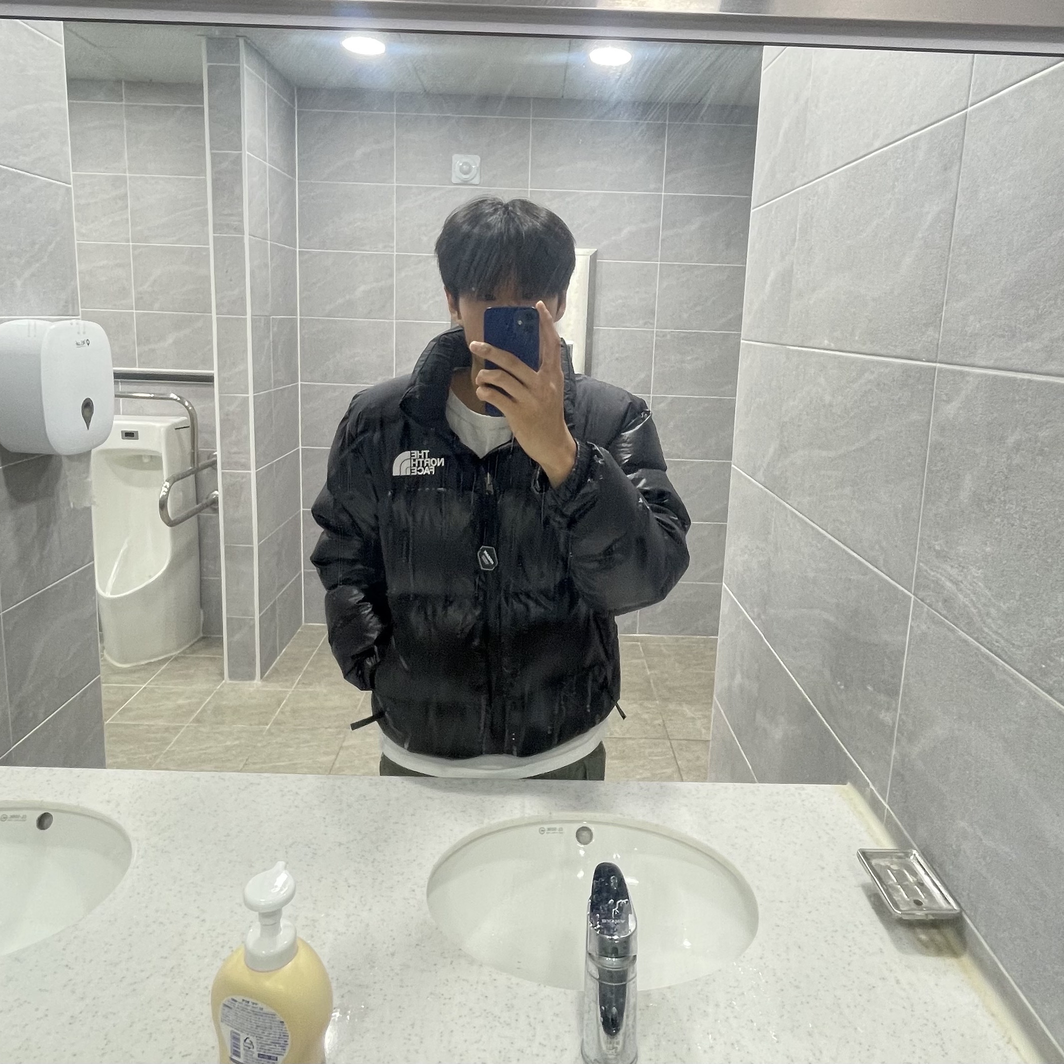 The North Face 1996 Eco Nuptse Jacket Real Black 착용 스타일