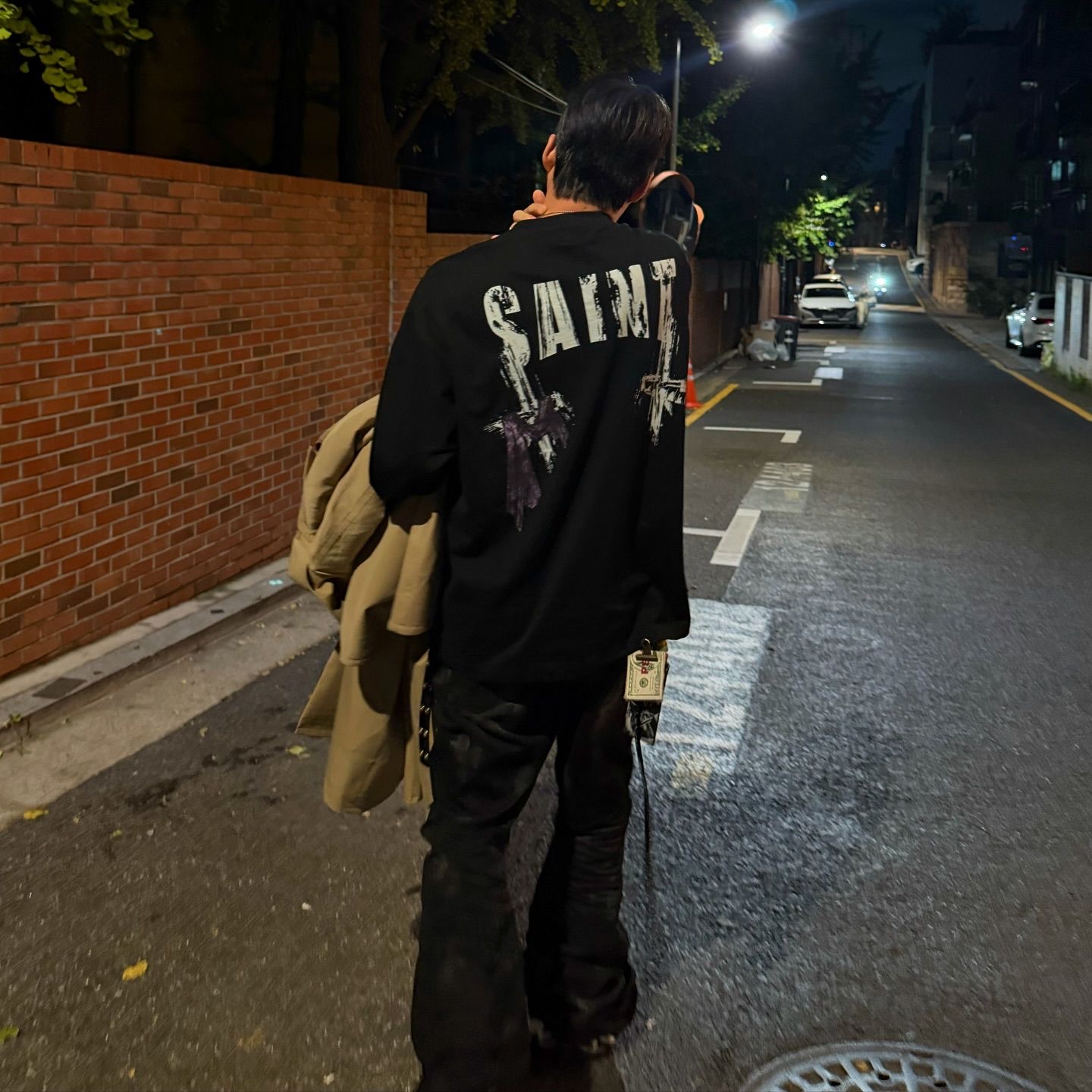 Awende Saint Black LS T-Shirt 착용 스타일