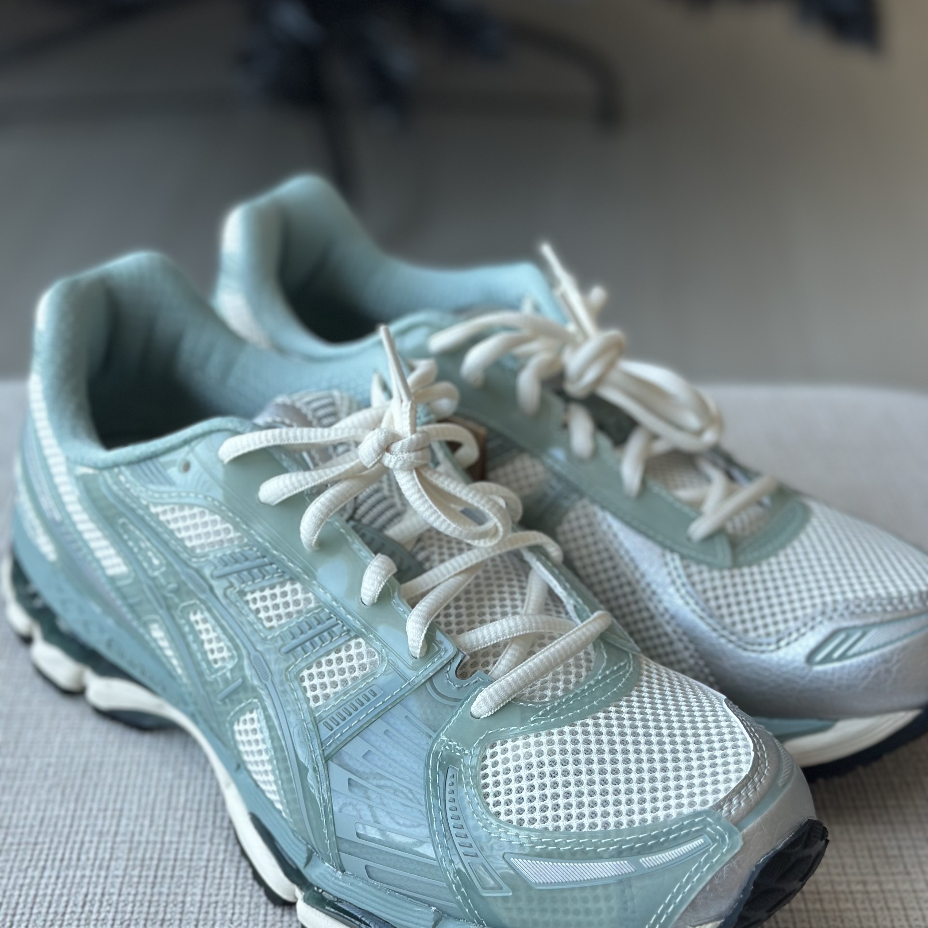 Asics x Ronnie Fieg Gel-Kayano 12.1 Cream Sage 착용 스타일 - 4