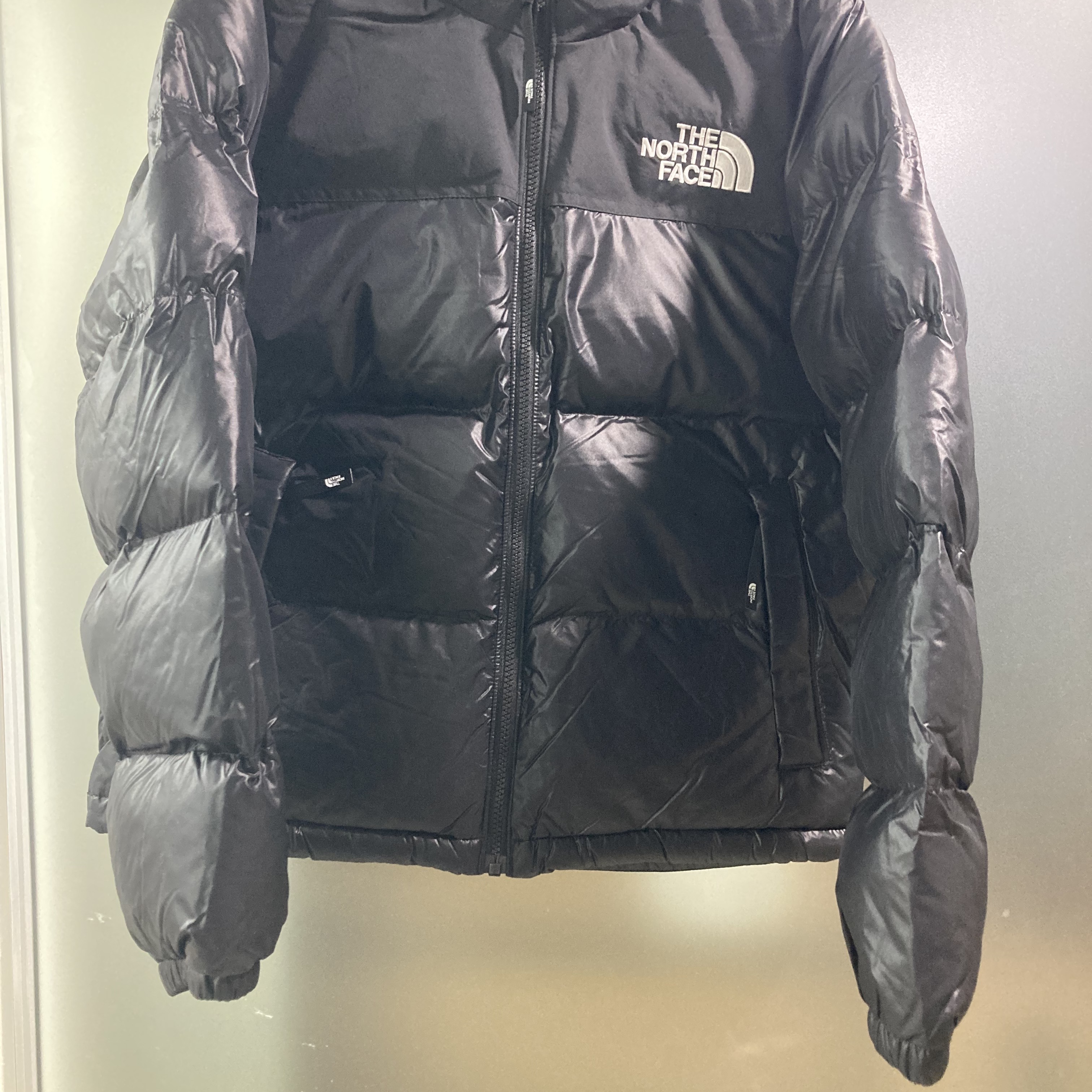 (W) The North Face Nuptse On Ball Jacket Black, (W) The North Face Nuptse On Ball Jacket Real Black 착용 스타일 - 1