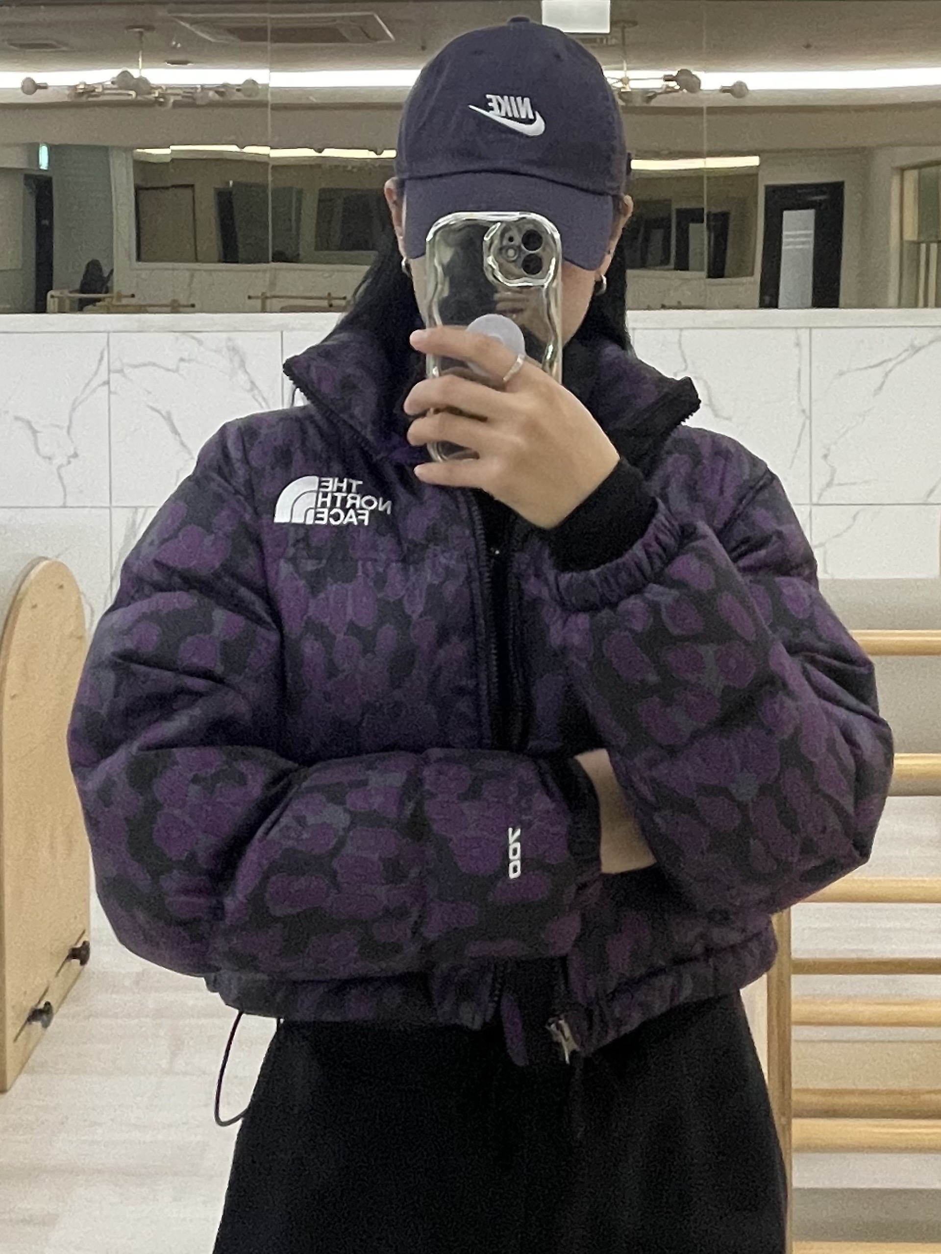 Nike Heritage 86 Futura Washed Cap Cave Purple, (W) The North Face Print Nuptse Short Jacket Gravity Purple Leopard Print 착용 스타일 - 2