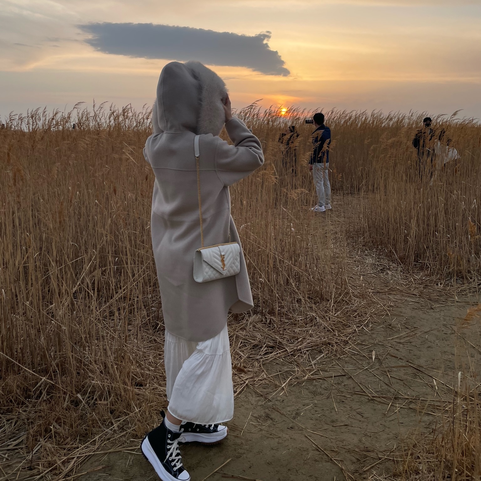 Converse Run Star Hike Hi Black White Gum 착용 스타일 - 2