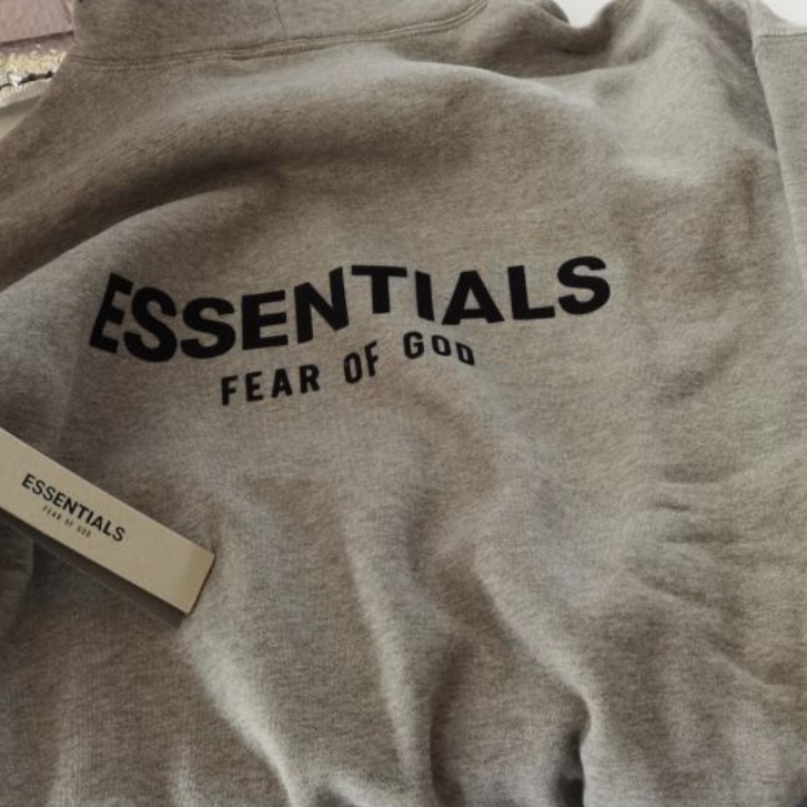 Essentials The Core Collection Hoodie Dark Oatmeal 착용 스타일