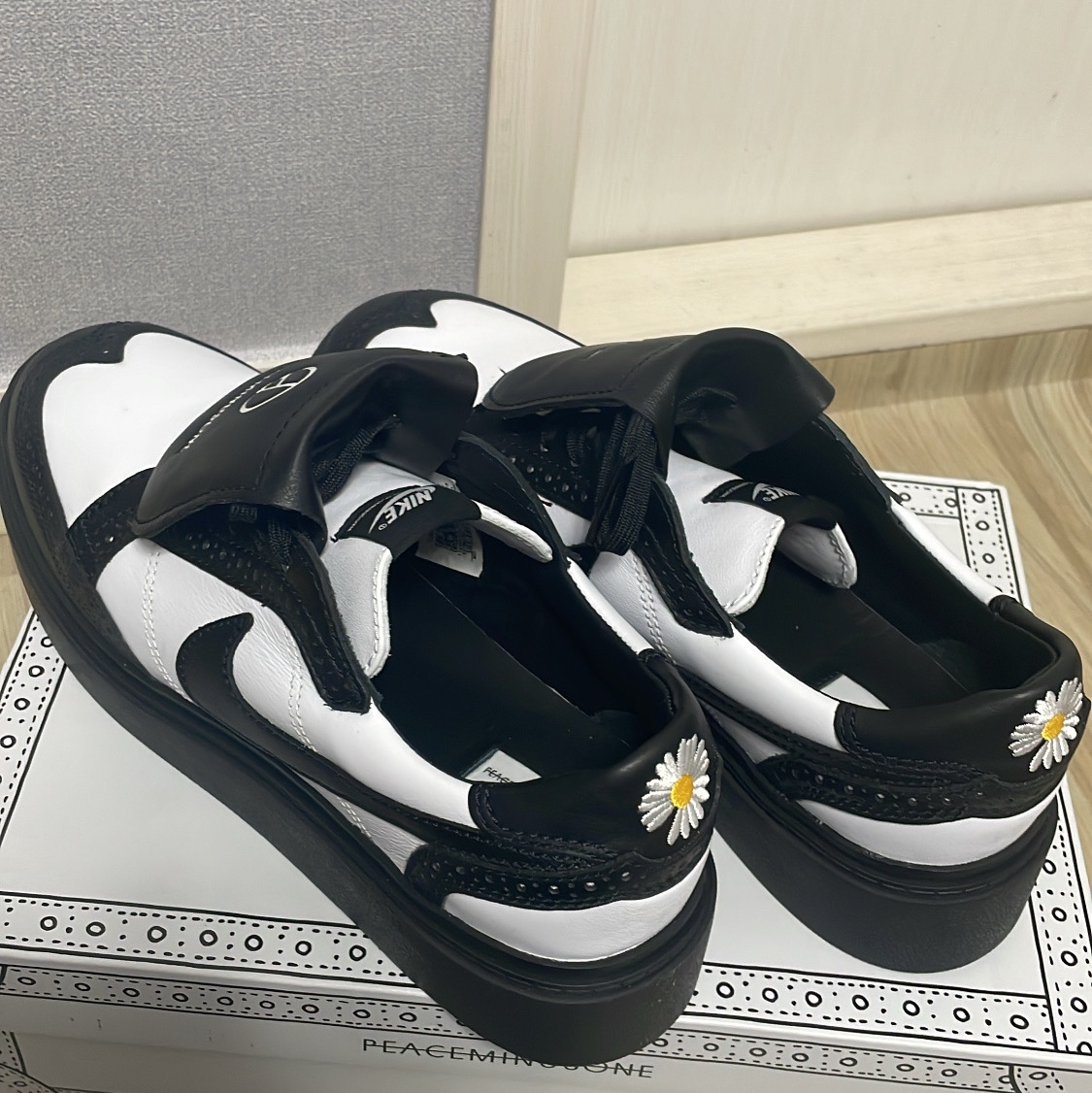 Nike x Peaceminusone Kwondo1 Black and White 착용 스타일