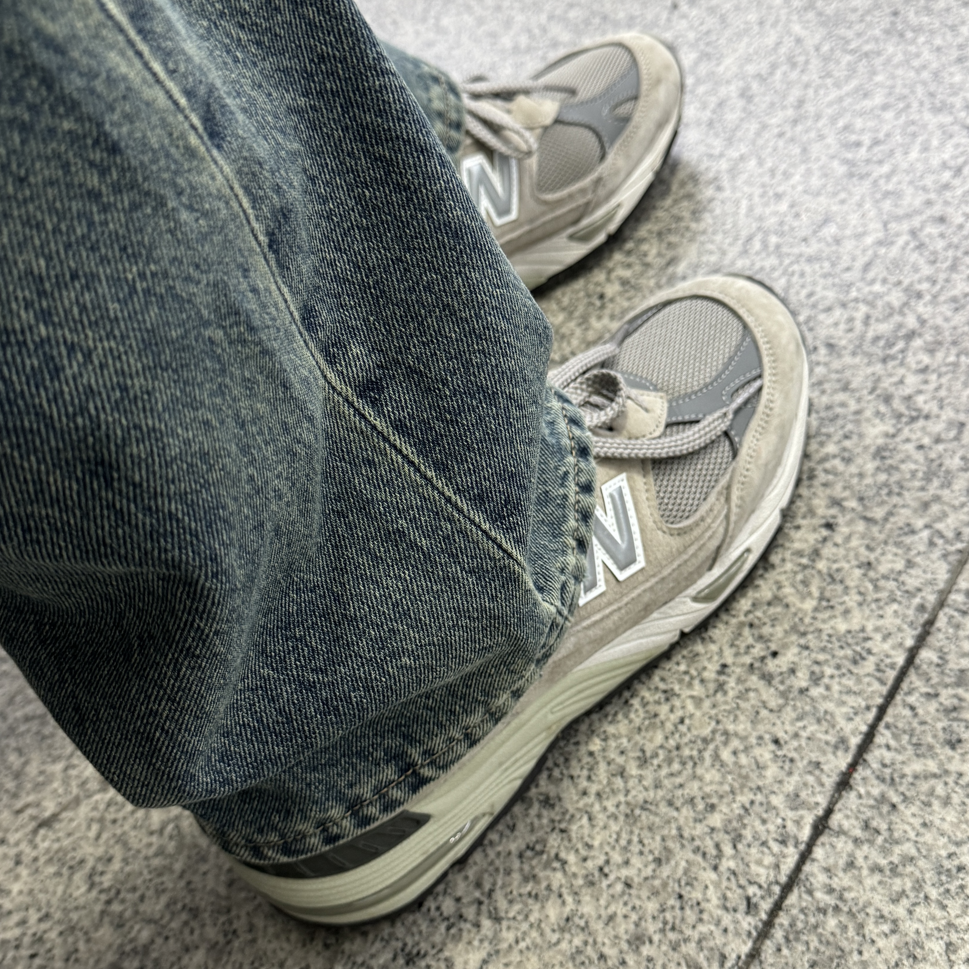 New Balance 991 Made in UK Grey 착용 스타일