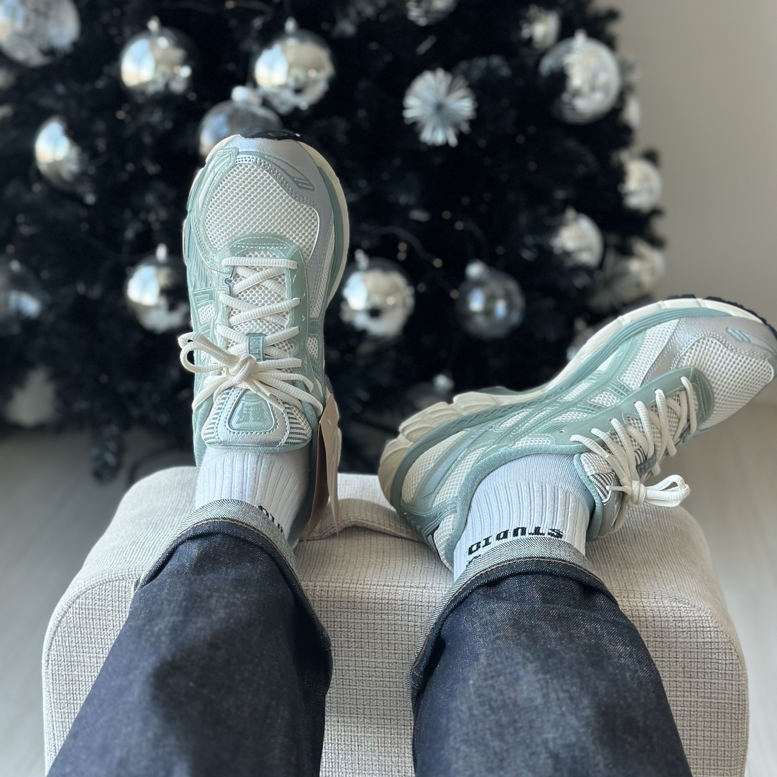 Asics x Ronnie Fieg Gel-Kayano 12.1 Cream Sage 착용 스타일 - 1