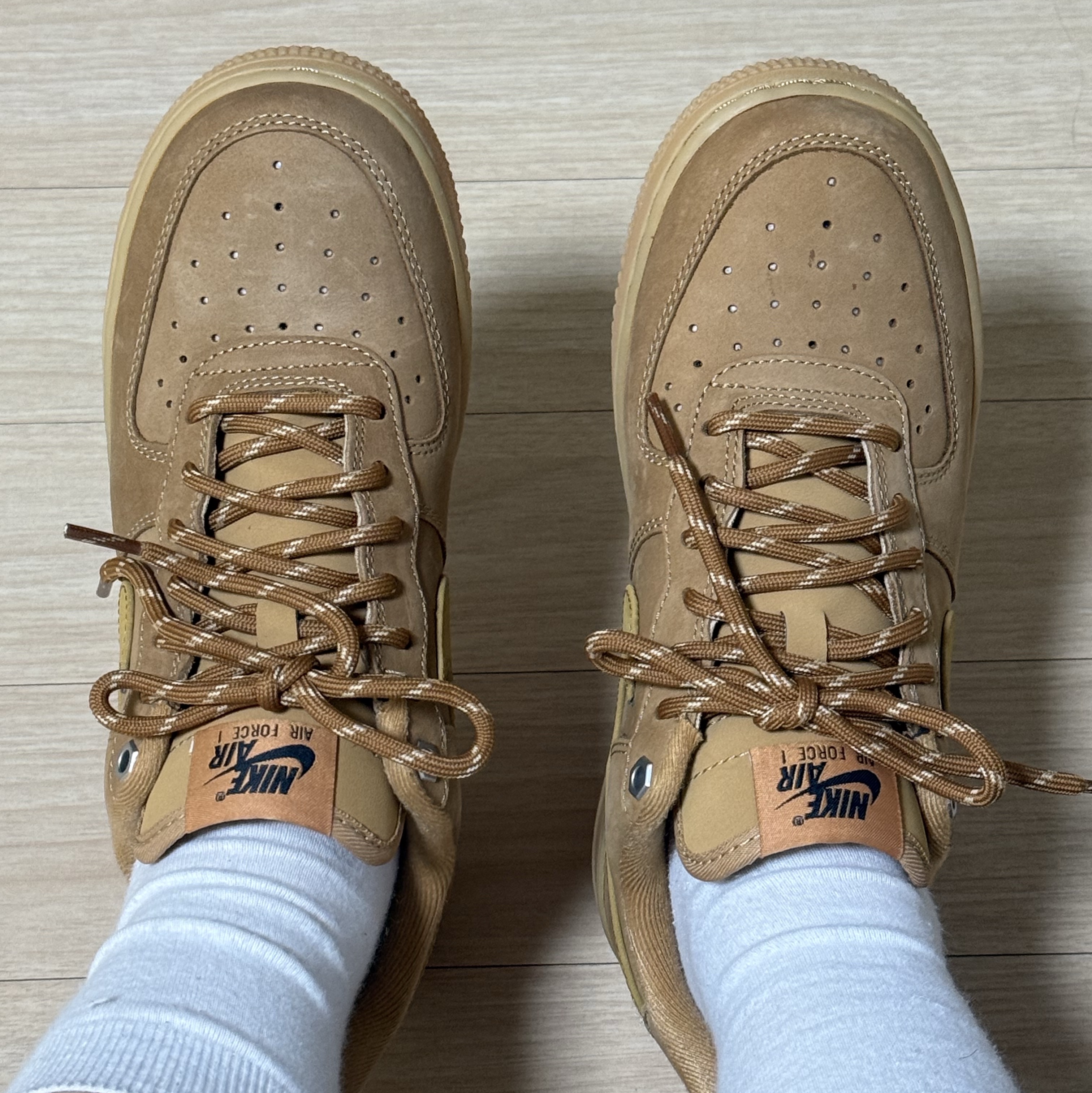Nike Air Force 1 '07 WB Flax 착용 스타일 - 2