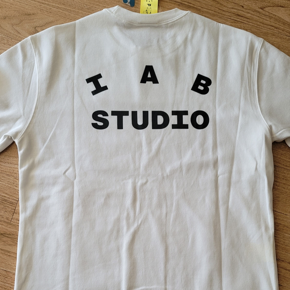 IAB Studio x Pokemon Unown T-Shirt White 착용 스타일 - 2