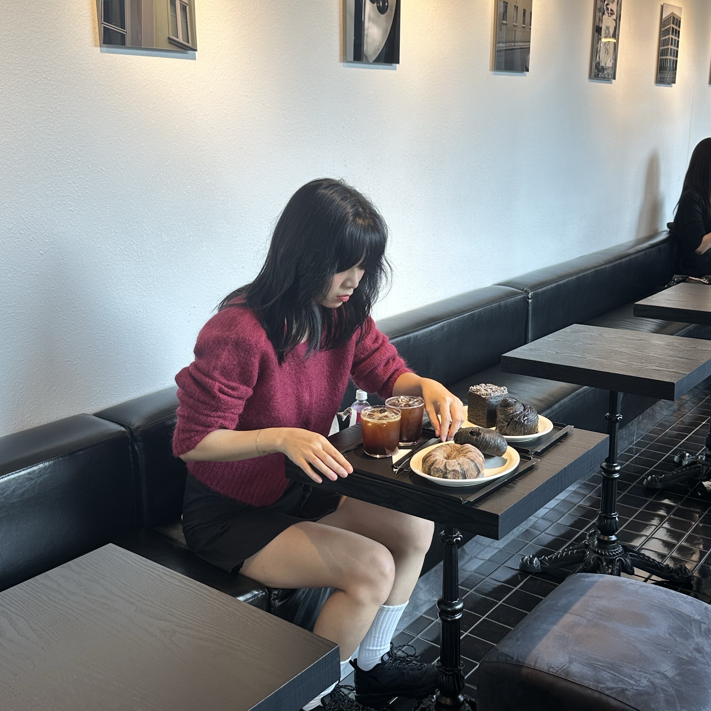 Amomento Women New Grandma Cardigan Wine - 24FW, Low Classic T-1 Lc Vibram Sneakers Black 착용 스타일 - 1