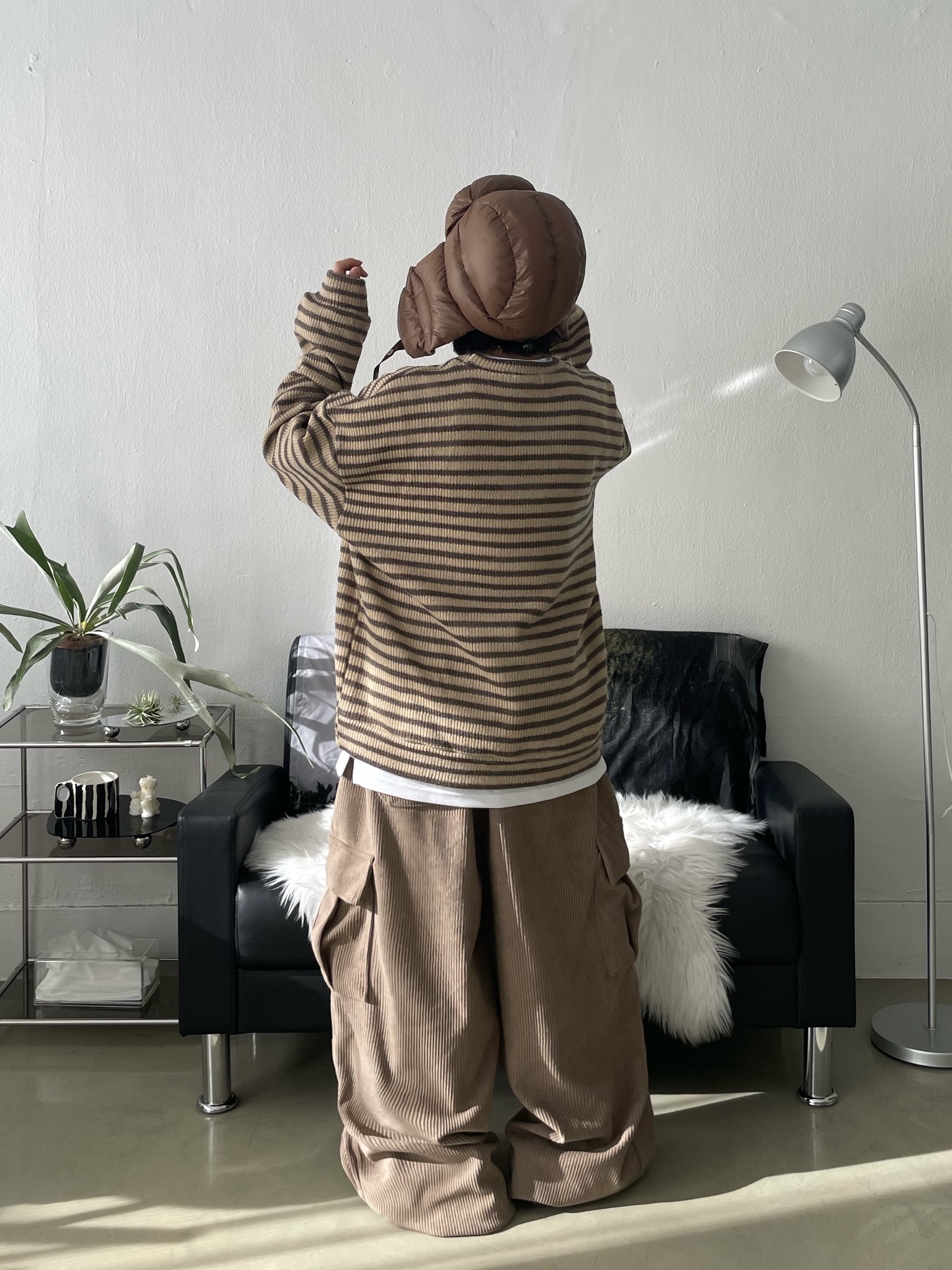 (W) Keen Jasper Suede Sneakers Silver Mink 착용 스타일 - 4