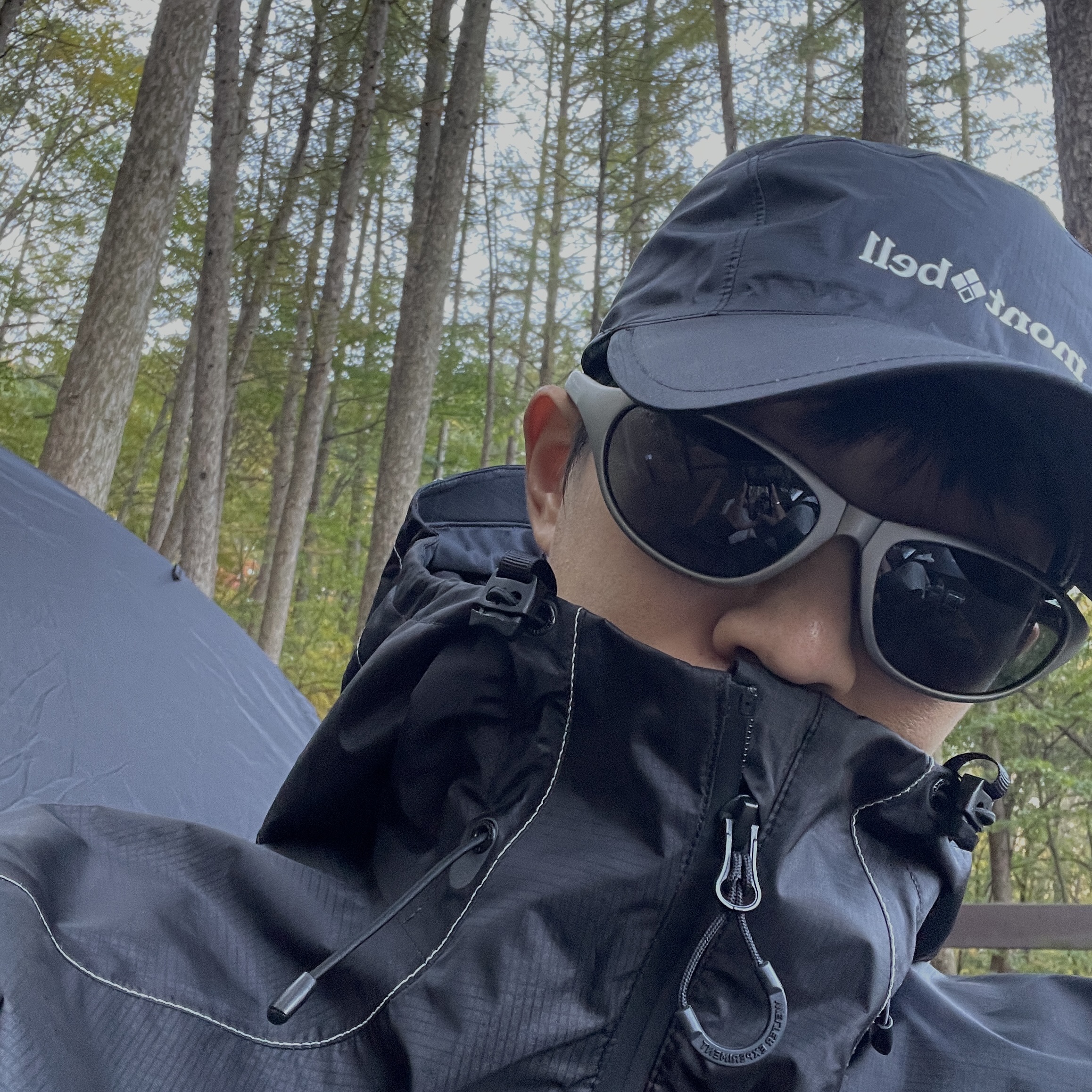 Montbell Trekking Glasses Silver Metallic Light Grey, Montbell Gore-Tex O.D. Cap Black 착용 스타일